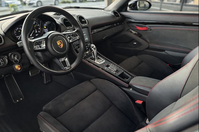 PORSCHE 718 Spyder PDK-image-10