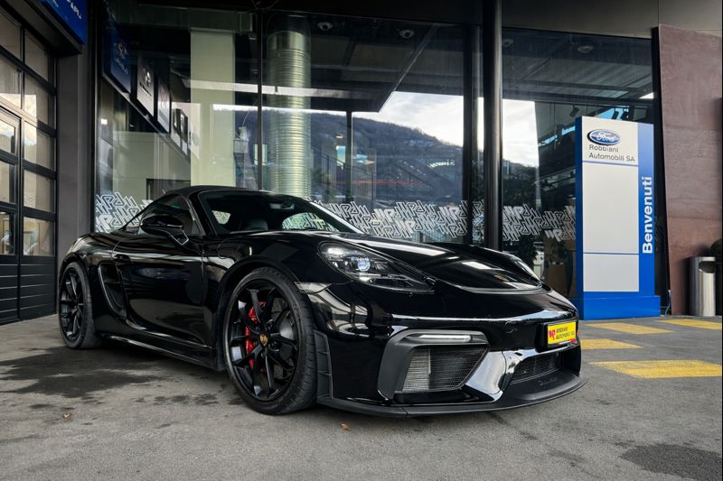 PORSCHE 718 Spyder PDK-showroom-element-3