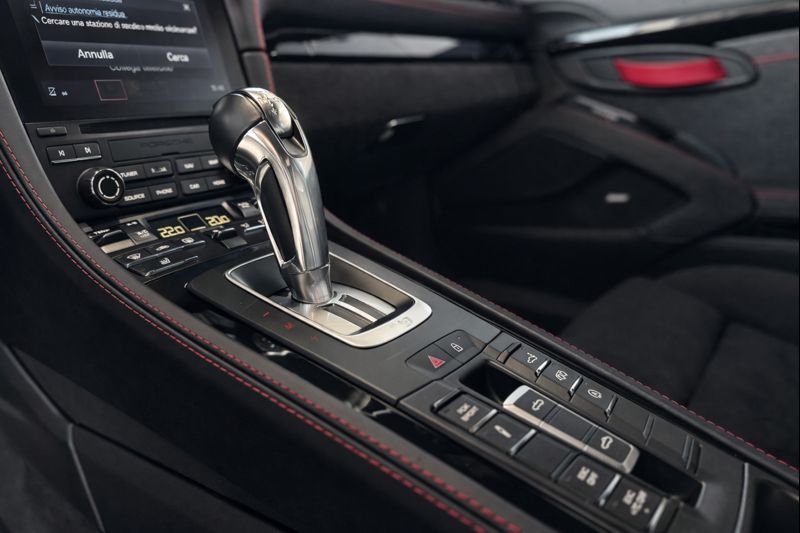 PORSCHE 718 Spyder PDK-image-13