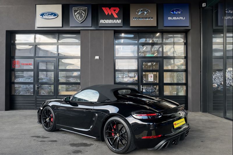 PORSCHE 718 Spyder PDK-showroom-element-2