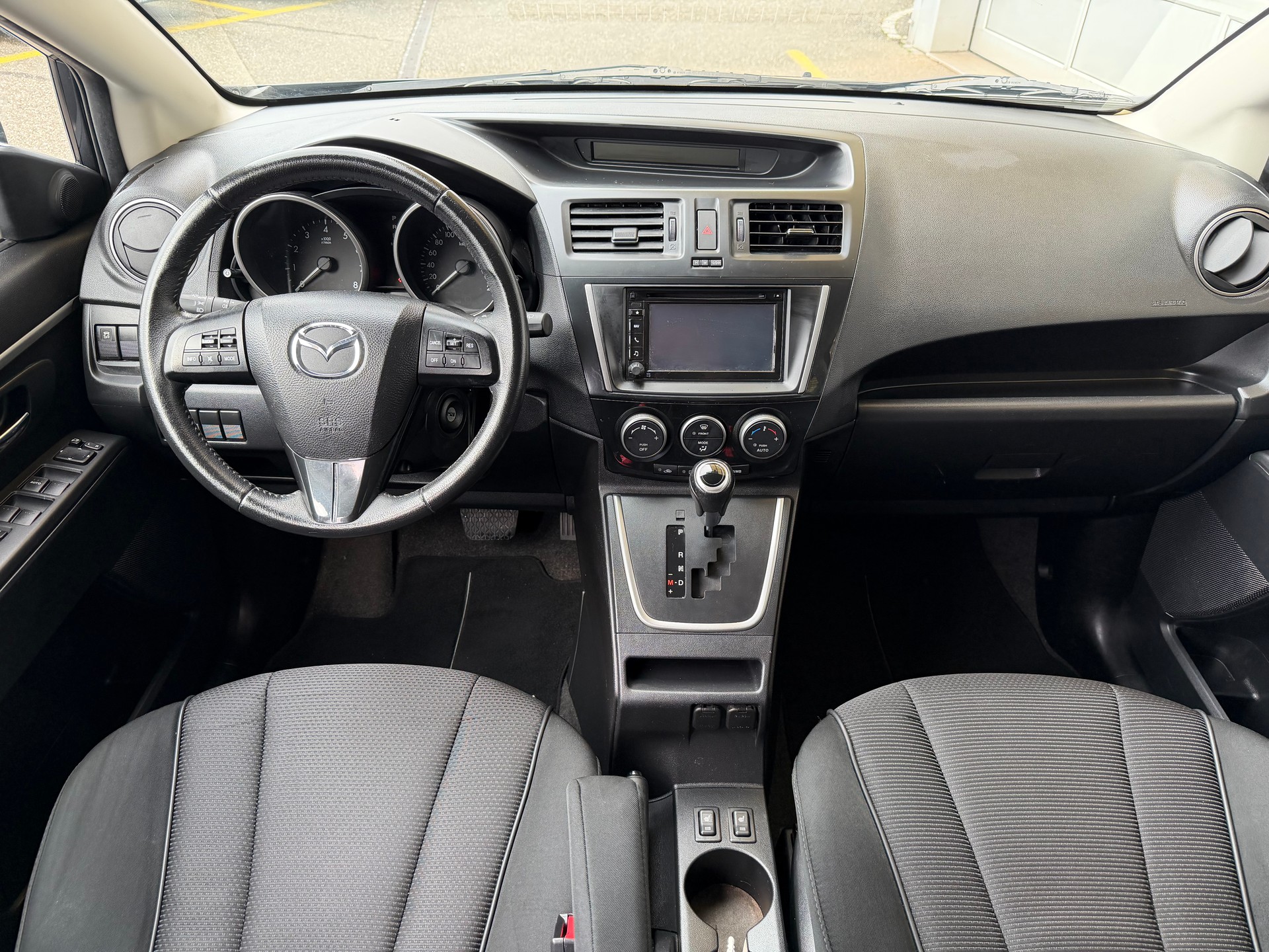 MAZDA 5 2.0 16V Voila ma Suisse Edition+ Activematic-image-9