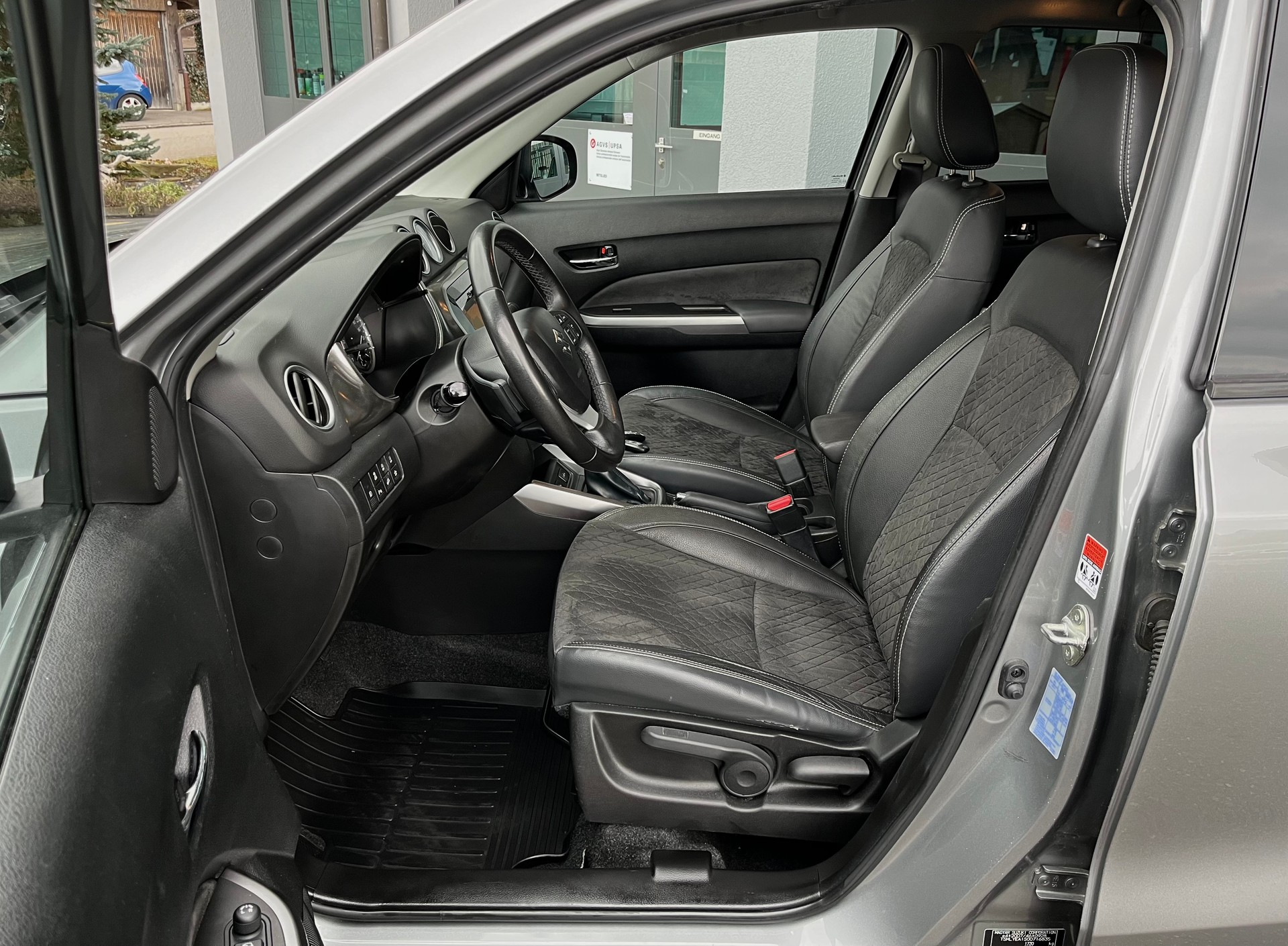 SUZUKI Vitara 1.4 Boosterjet Compact Top Automatic-image-8