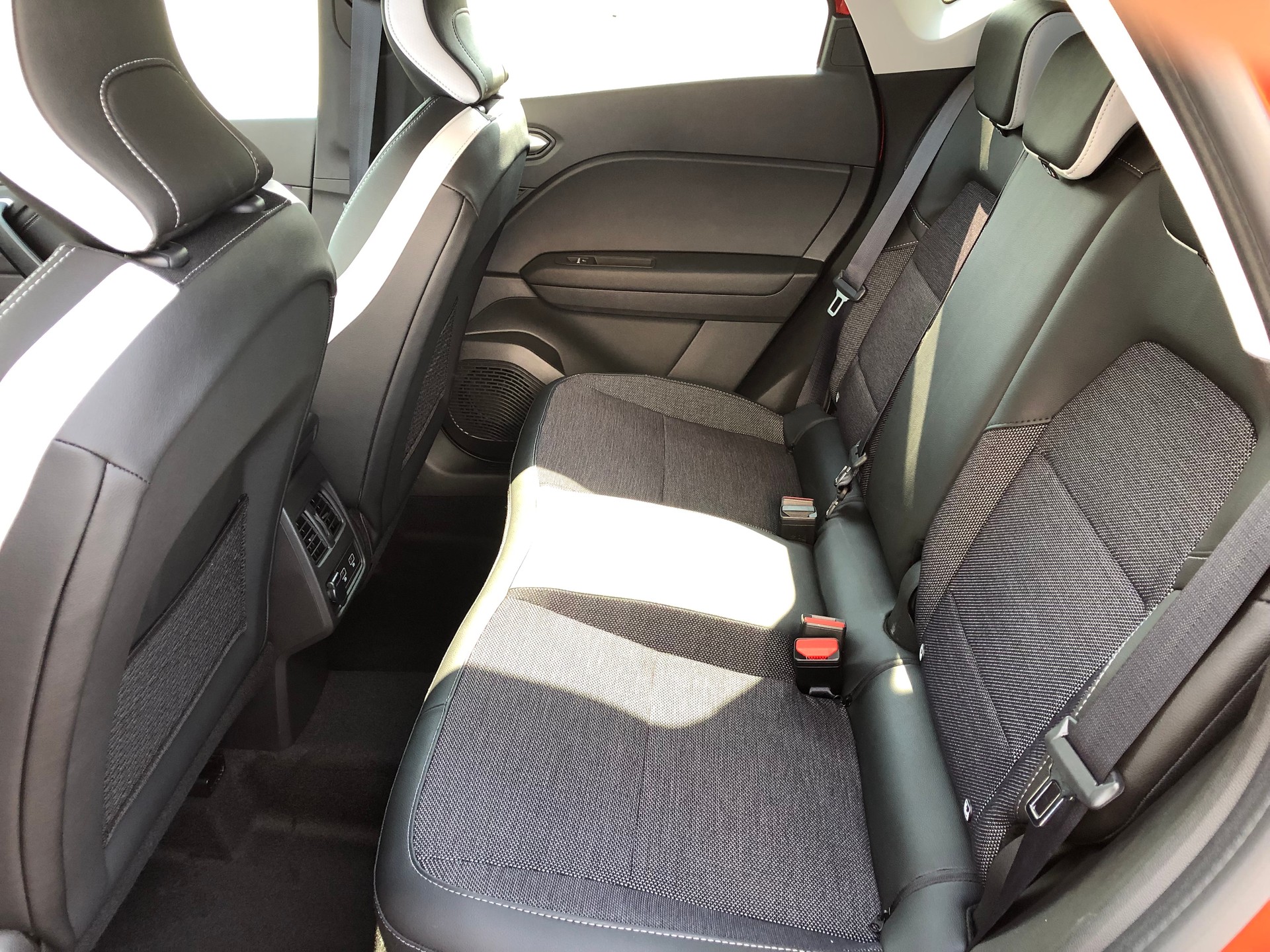 MITSUBISHI ASX 1.6 HEV Intense-image-5