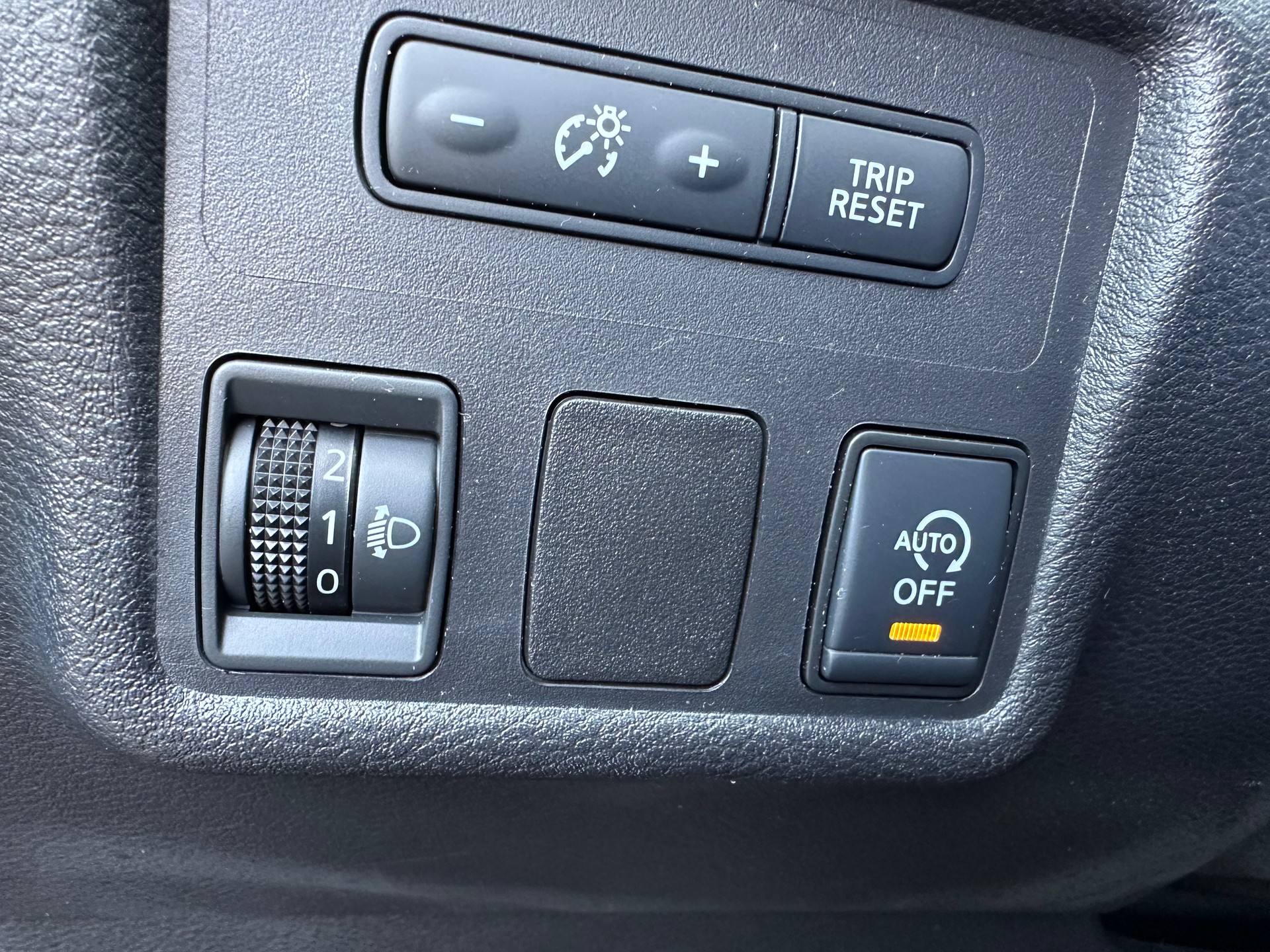 NISSAN Micra IG-T 100 n-sport Xtronic-image-26