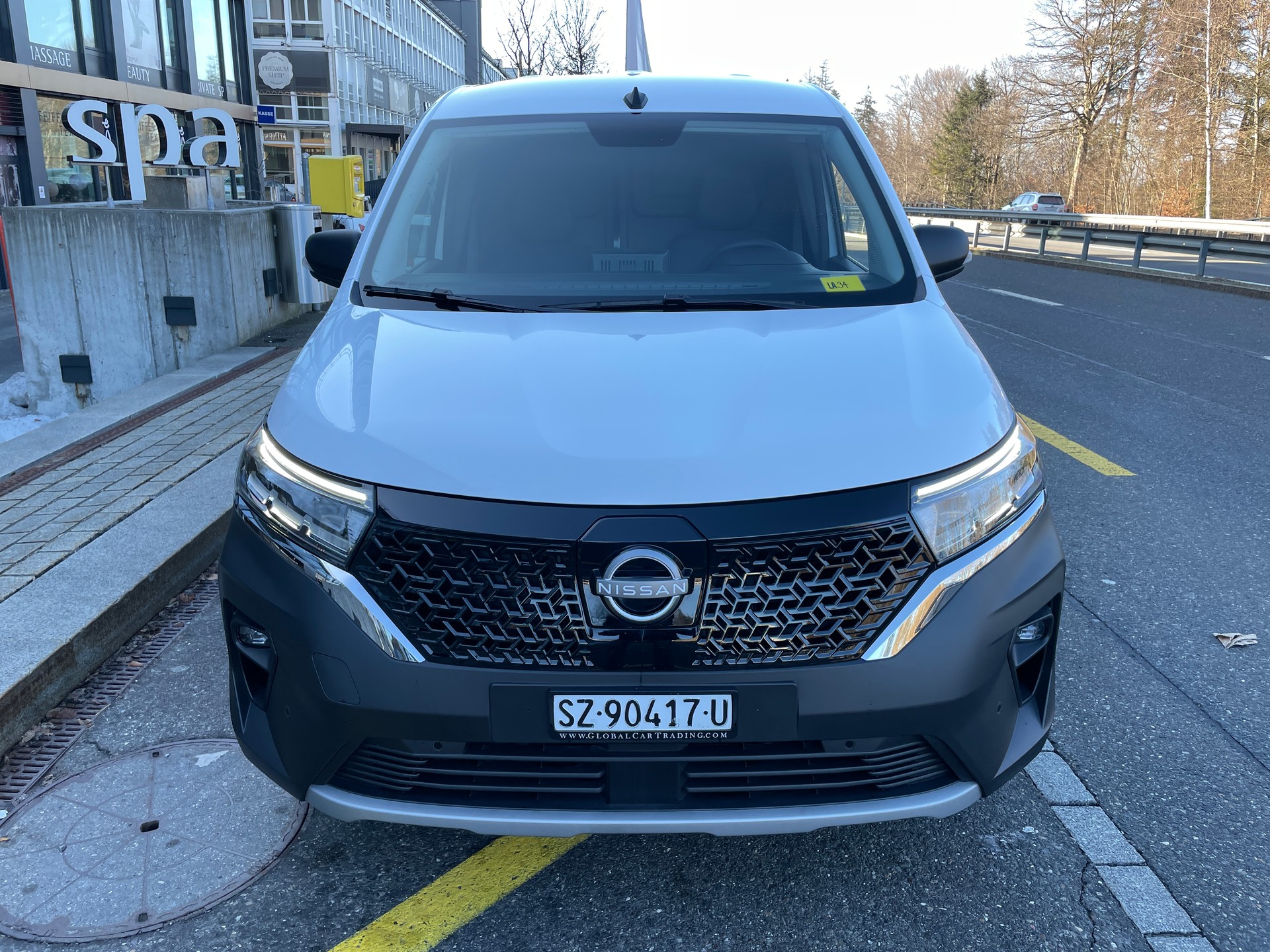 NISSAN Townstar EV45 kWh 22kW L2 Acenta mit AHK-showroom-element-1