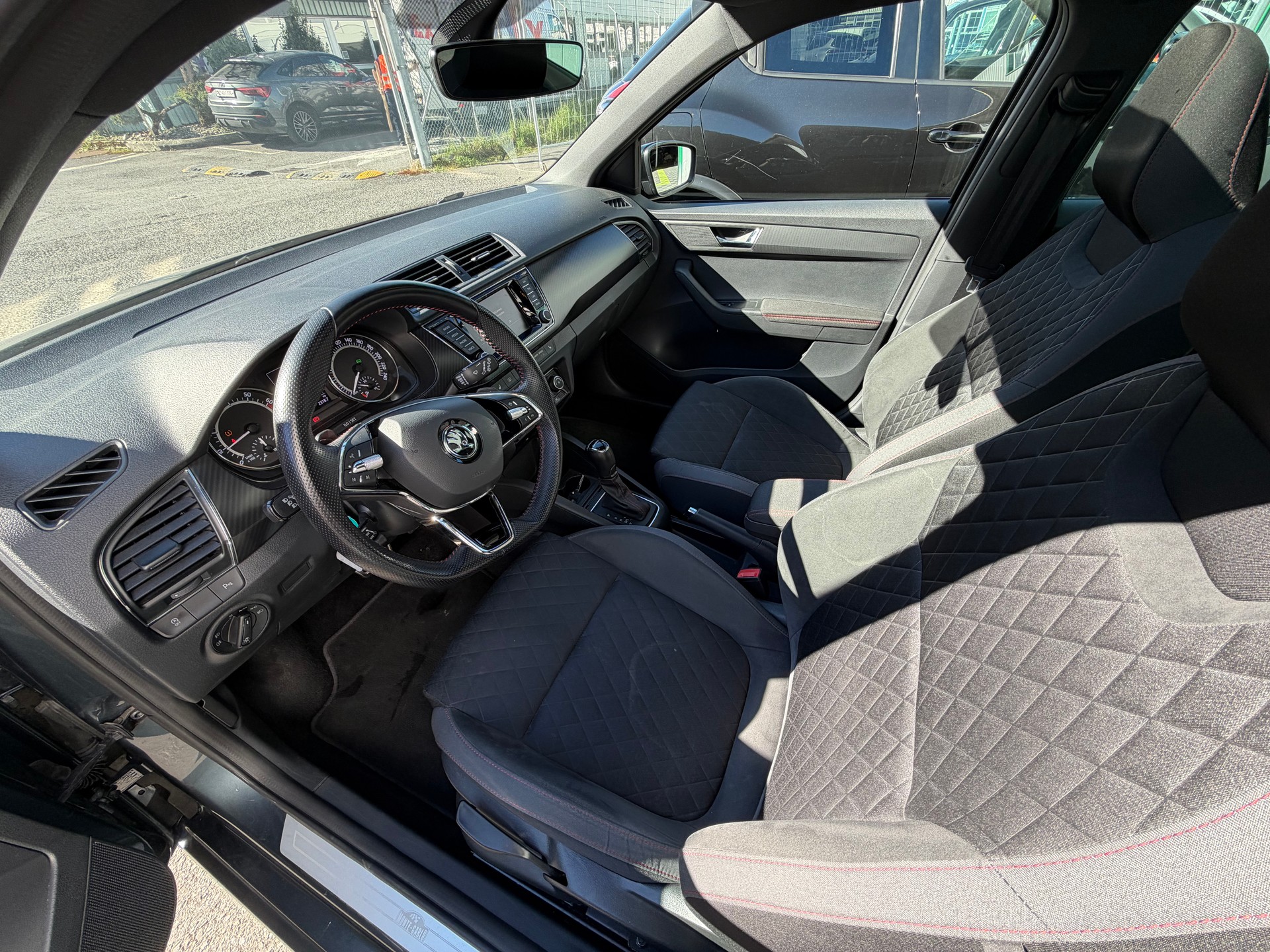 SKODA Fabia 1.0 TSI Monte Carlo DSG-image-12