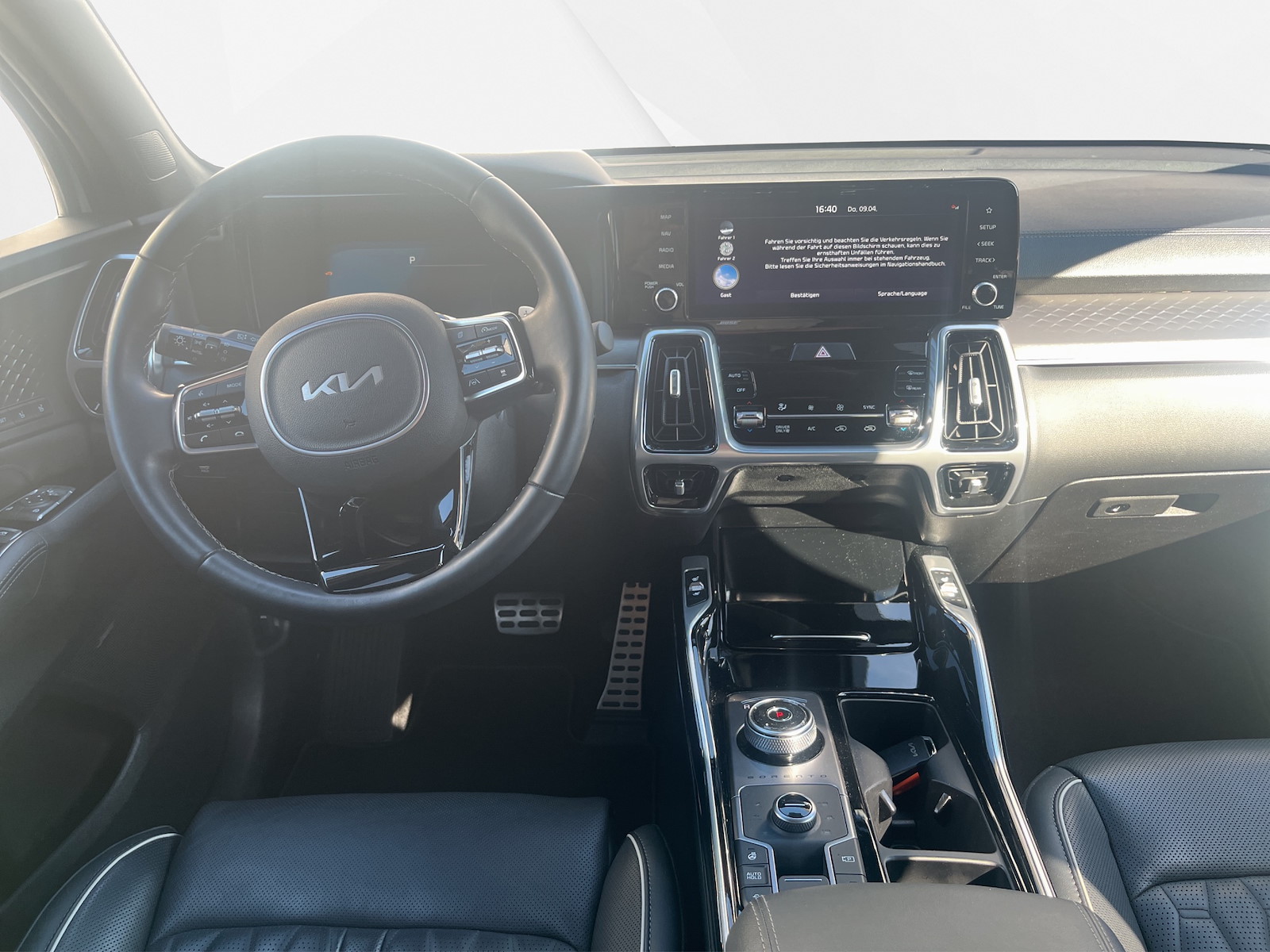 KIA Sorento 1.6 T-GDi Hybrid Style-image-12