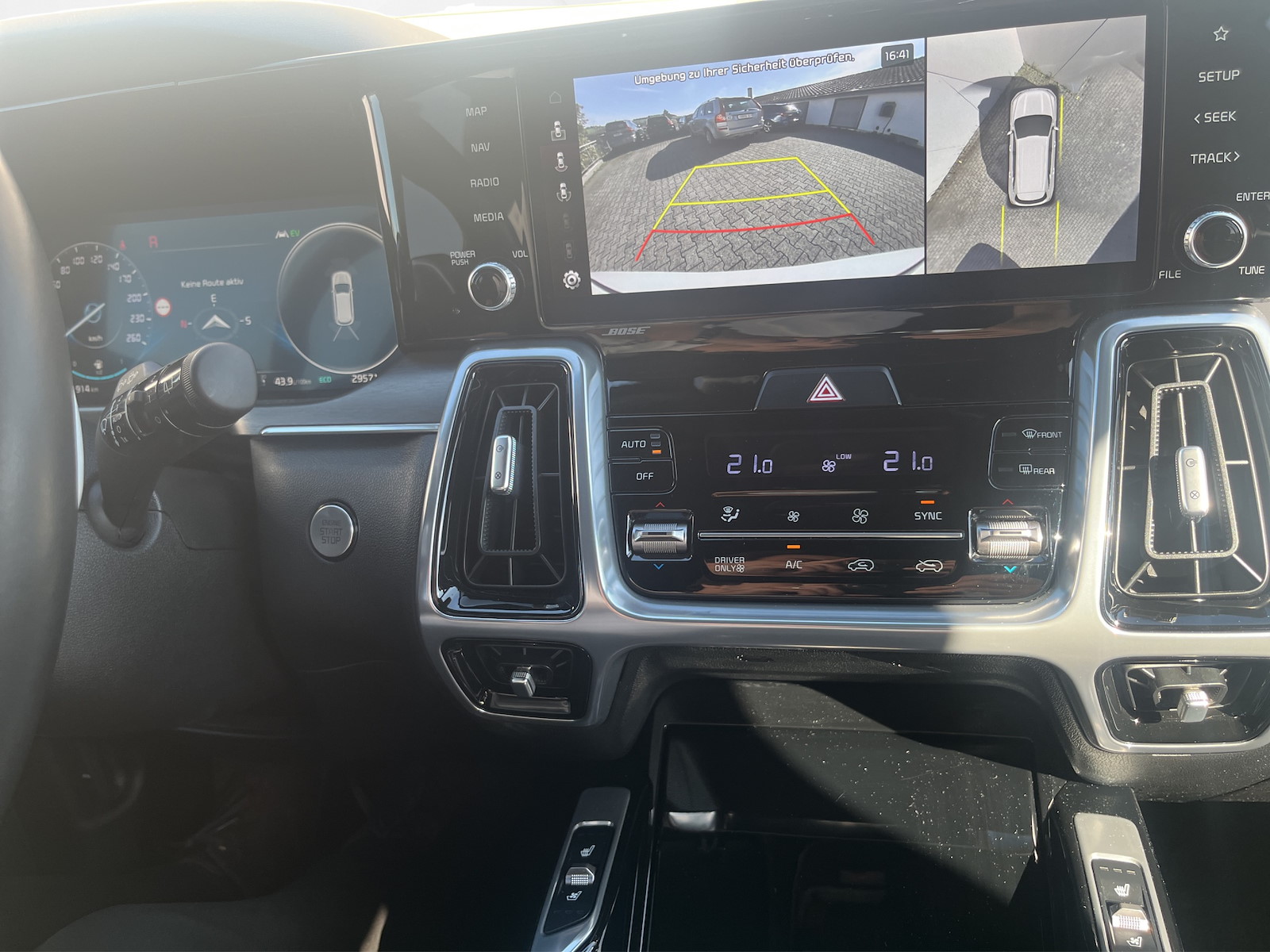 KIA Sorento 1.6 T-GDi Hybrid Style-image-14