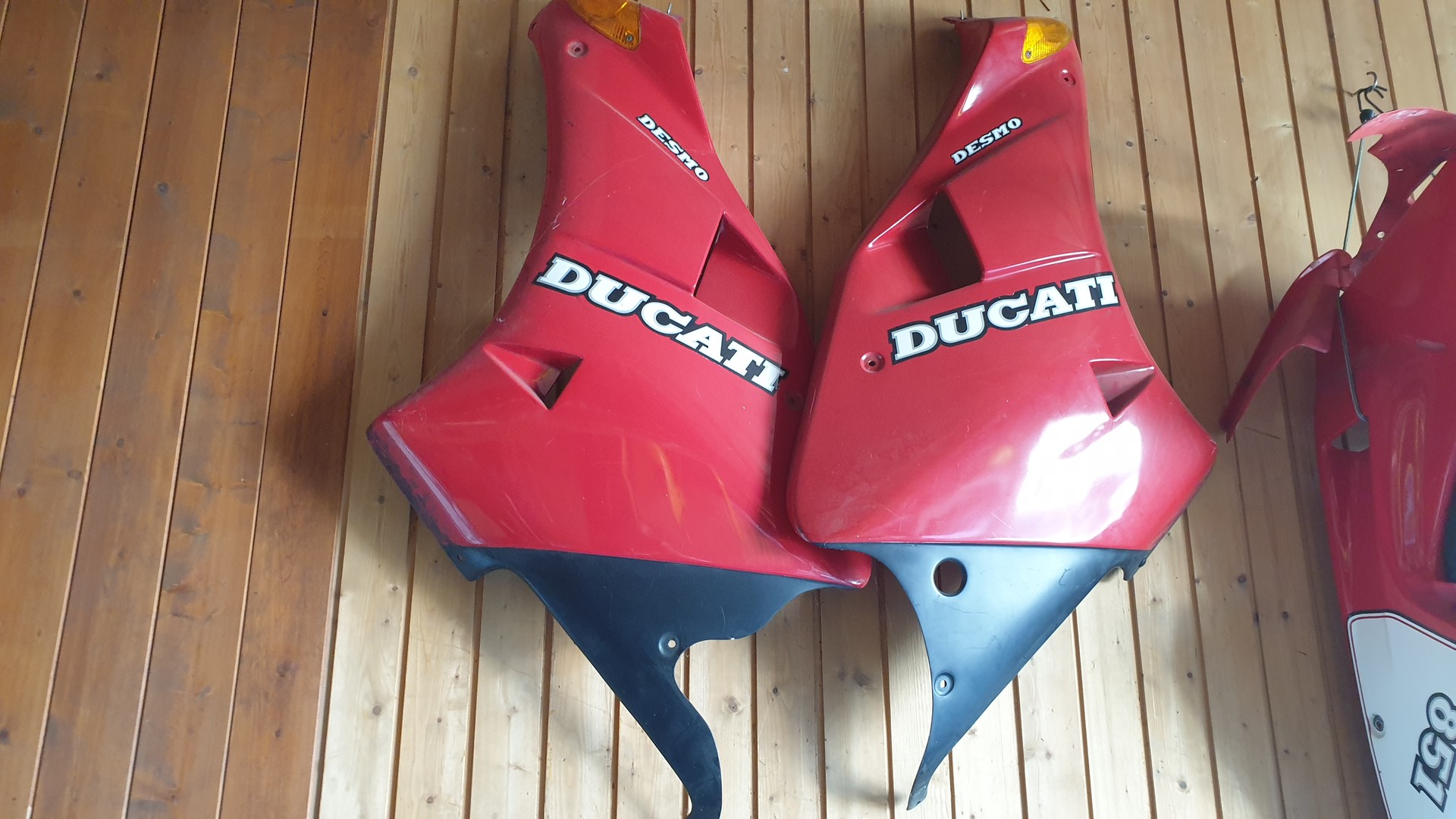 DUCATI 851 Superbike-image-2