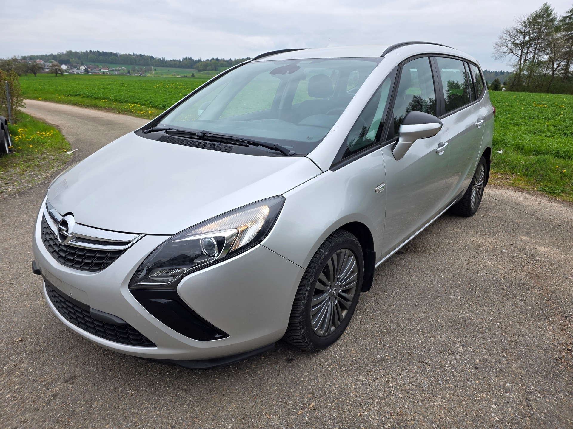 OPEL Zafira Tourer 1.6i 16V CNG Turbo Active Edition-showroom-element-1