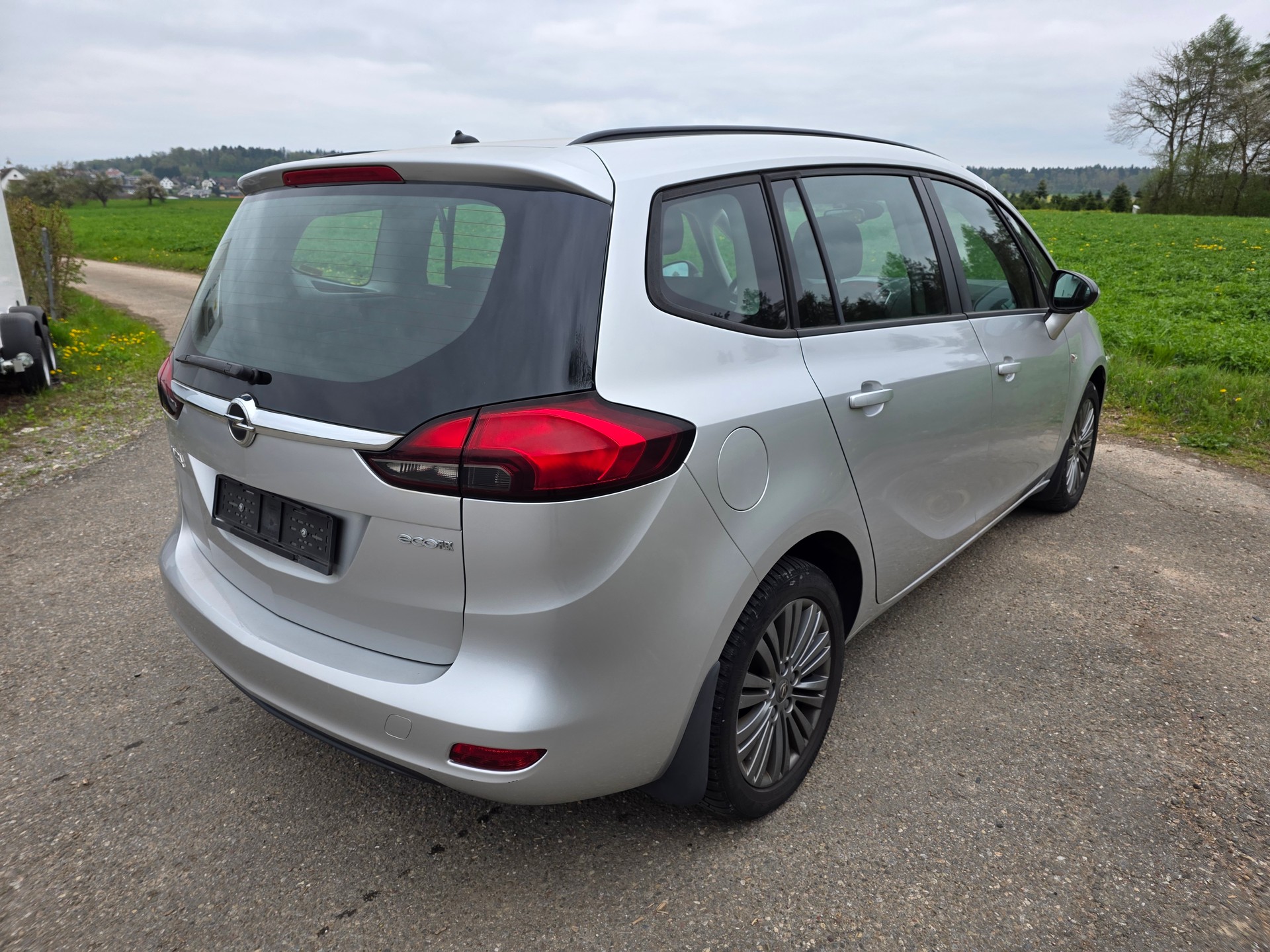 OPEL Zafira Tourer 1.6i 16V CNG Turbo Active Edition-image-5
