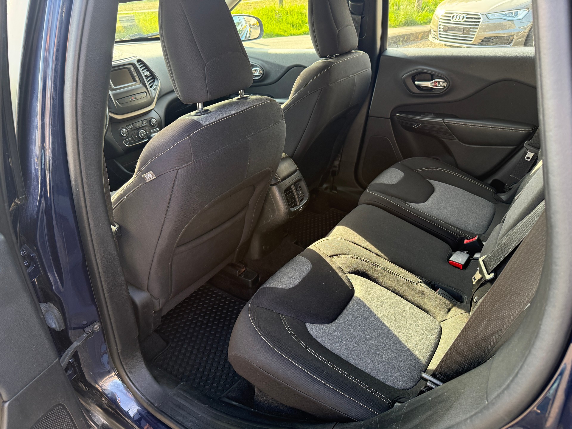 JEEP CHEROKEE 2.4i Sport AWD 9ATX-image-12