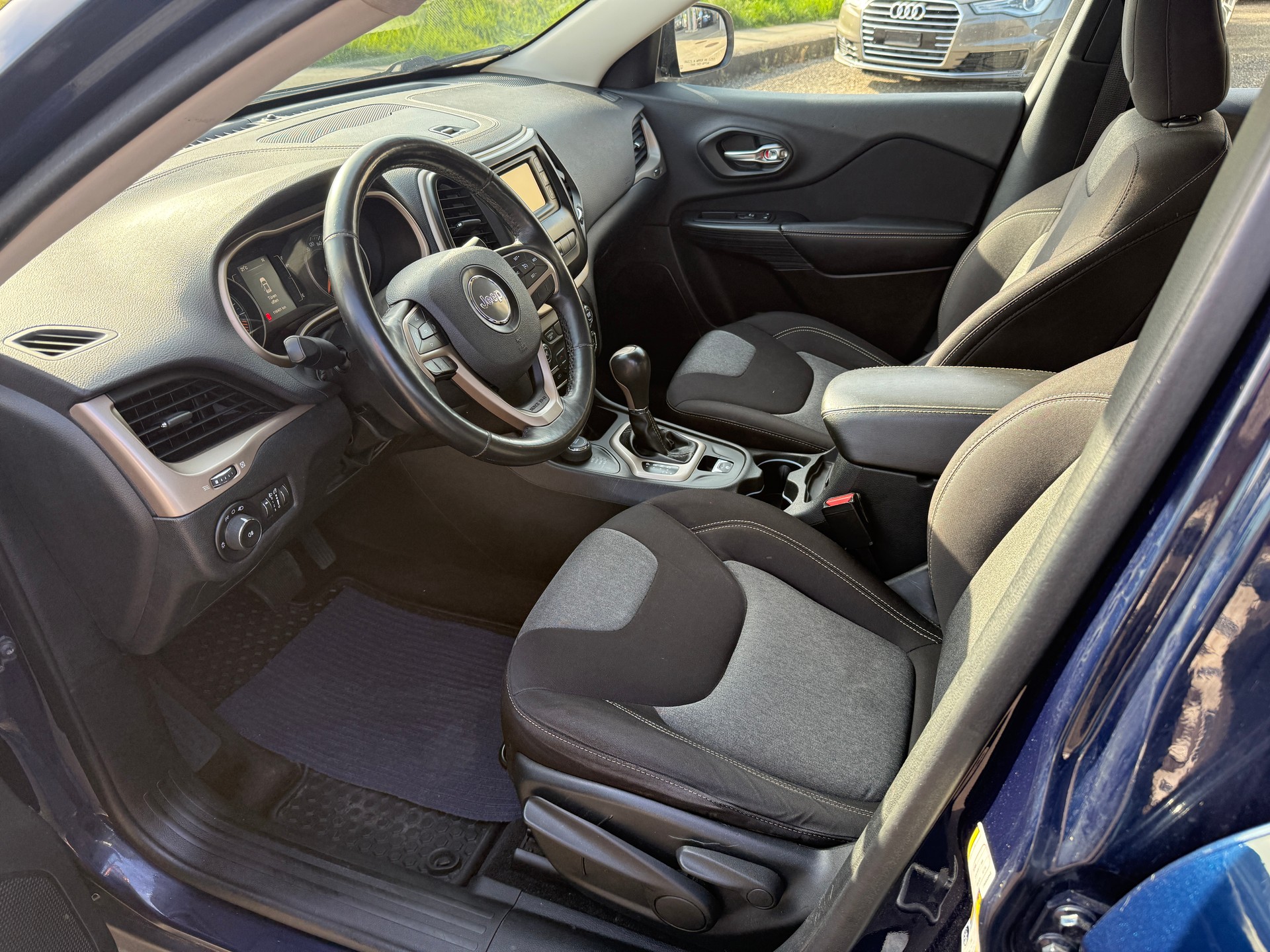 JEEP CHEROKEE 2.4i Sport AWD 9ATX-image-10
