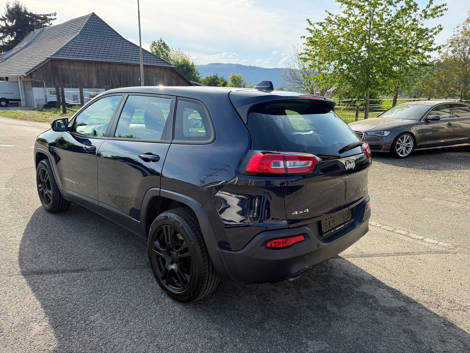 JEEP CHEROKEE 2.4i Sport AWD 9ATX-showroom-element-2