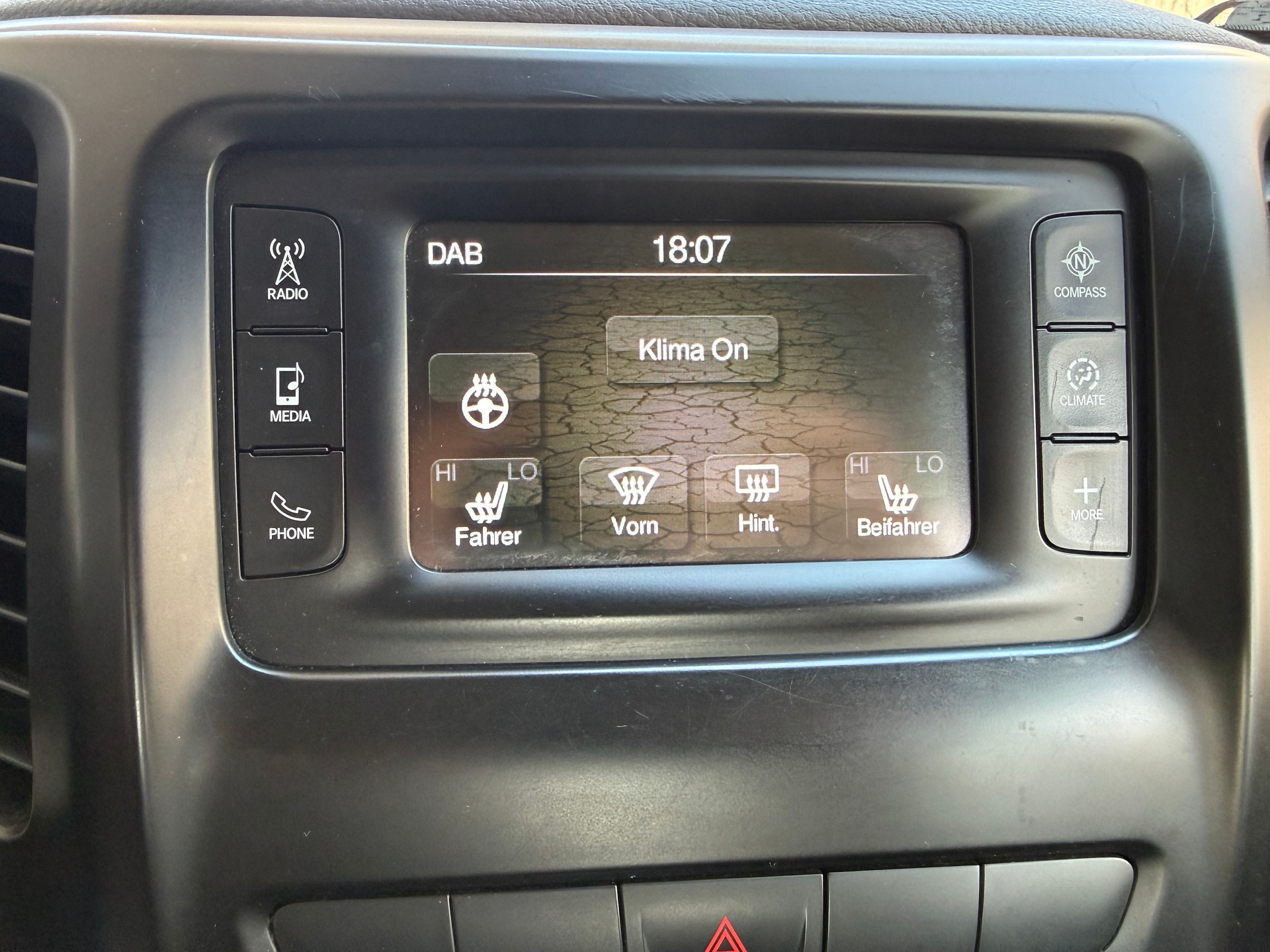 JEEP CHEROKEE 2.4i Sport AWD 9ATX-image-17
