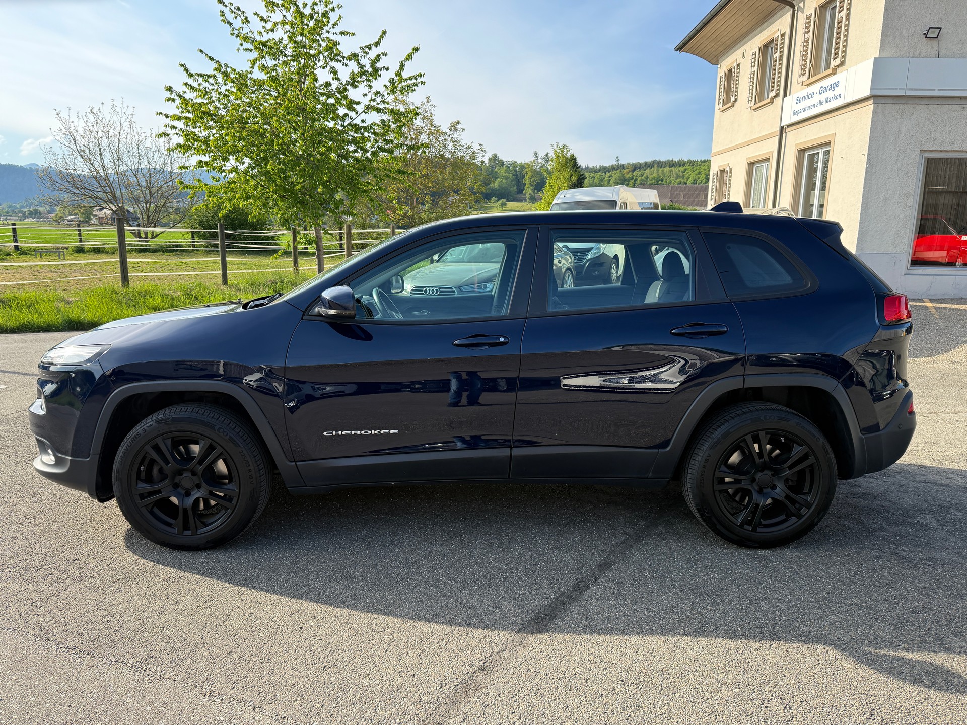 JEEP CHEROKEE 2.4i Sport AWD 9ATX-showroom-element-1