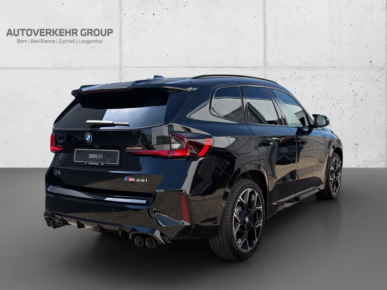 BMW X1 M35i xDrive-showroom-element-3