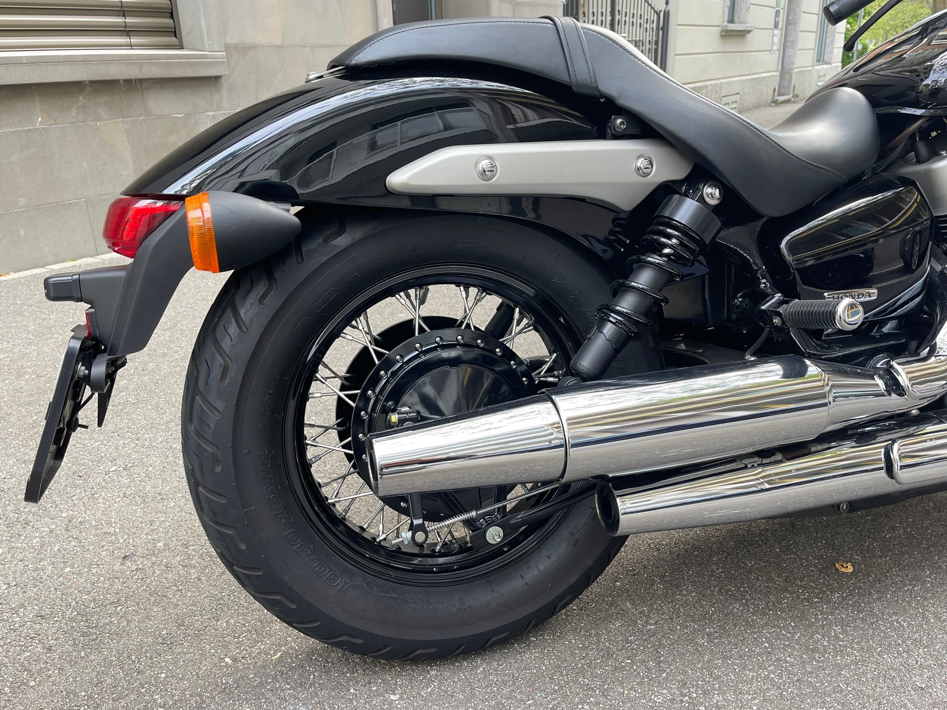 HONDA VT 750 C2B Shadow Black Spirit-image-5