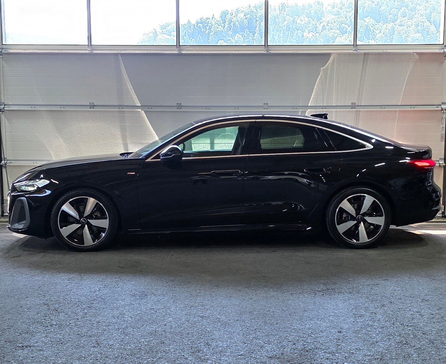 AUDI A5 Limousine TFSI S tronic S Line *Spurhalteassistent/Abstandsregler*Ambientelicht*CarPlay/AndroidAuto*Rückfahrkamera*-showroom-element-1