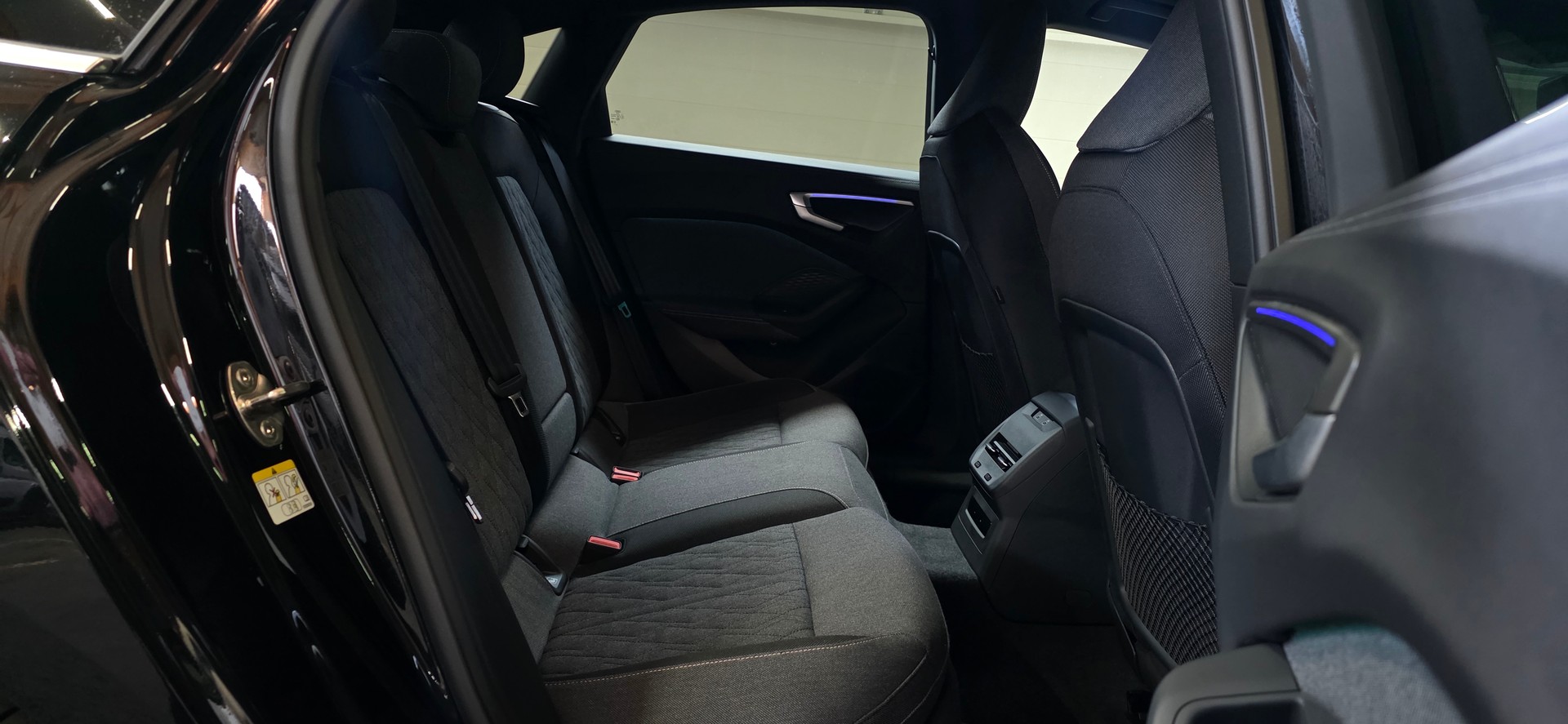 AUDI A5 Limousine TFSI S tronic S Line *Spurhalteassistent/Abstandsregler*Ambientelicht*CarPlay/AndroidAuto*Rückfahrkamera*-image-28