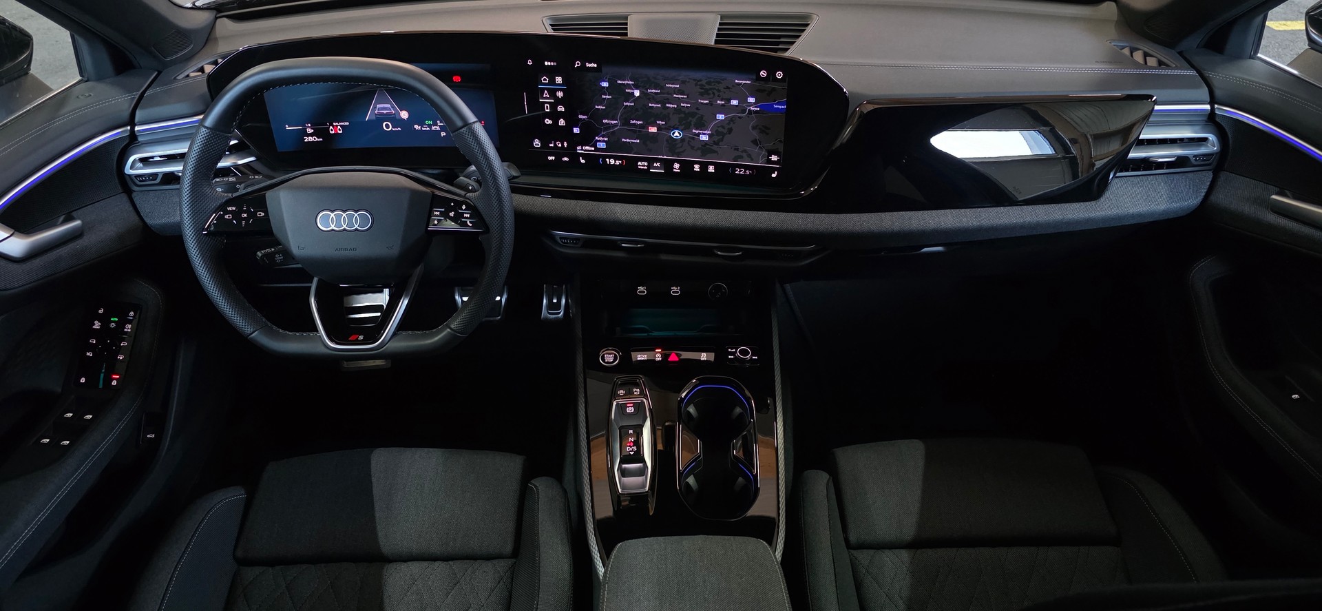 AUDI A5 Limousine TFSI S tronic S Line *Spurhalteassistent/Abstandsregler*Ambientelicht*CarPlay/AndroidAuto*Rückfahrkamera*-image-11