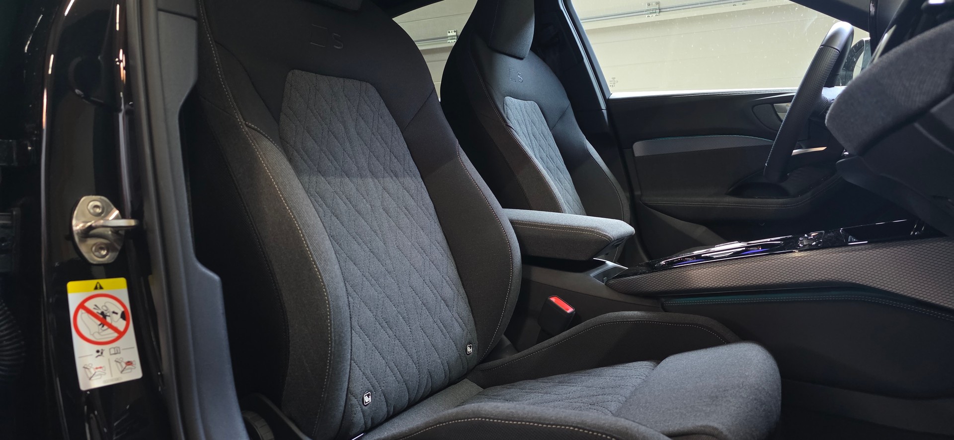 AUDI A5 Limousine TFSI S tronic S Line *Spurhalteassistent/Abstandsregler*Ambientelicht*CarPlay/AndroidAuto*Rückfahrkamera*-image-27