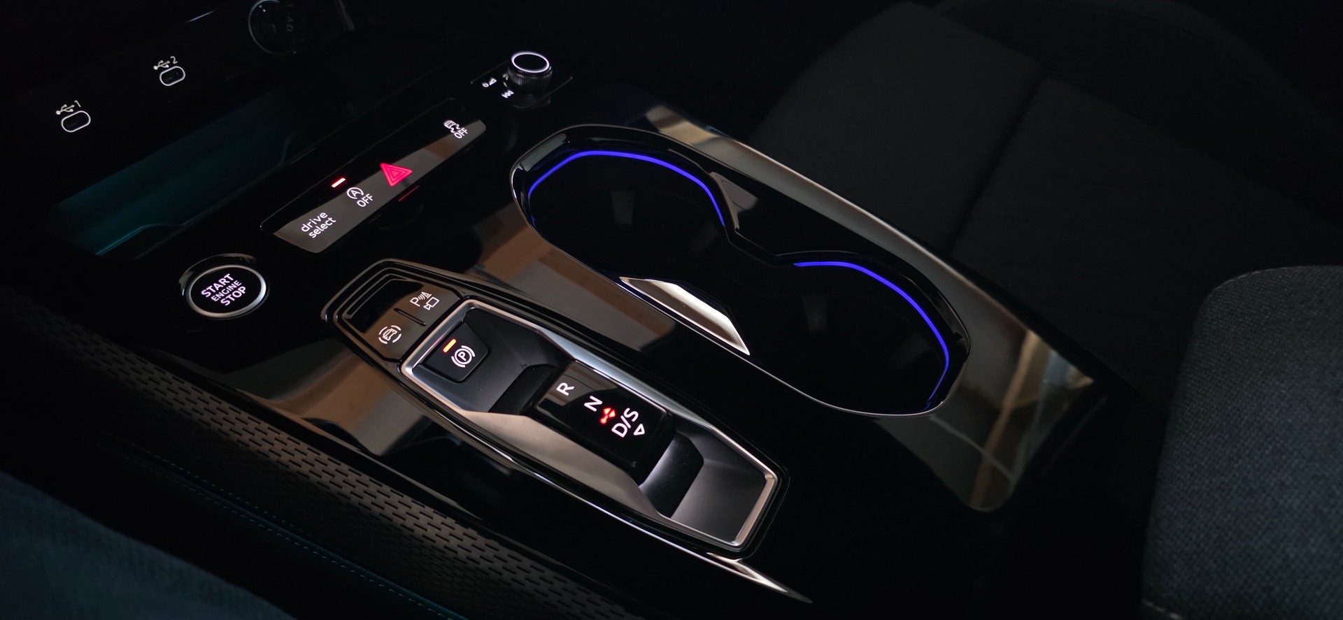AUDI A5 Limousine TFSI S tronic S Line *Spurhalteassistent/Abstandsregler*Ambientelicht*CarPlay/AndroidAuto*Rückfahrkamera*-image-17