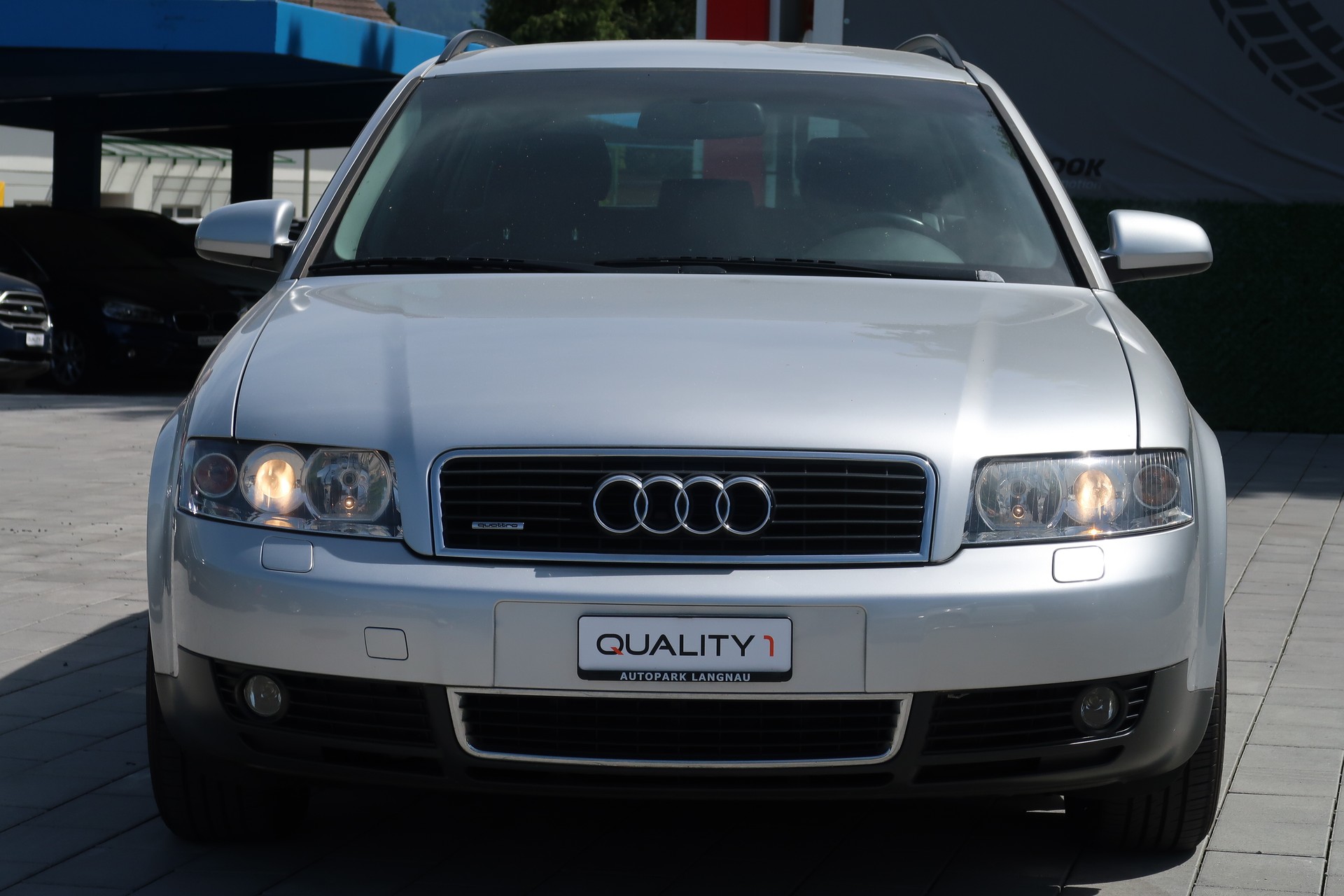 AUDI A4 1.8 Turbo Quattro-image-1