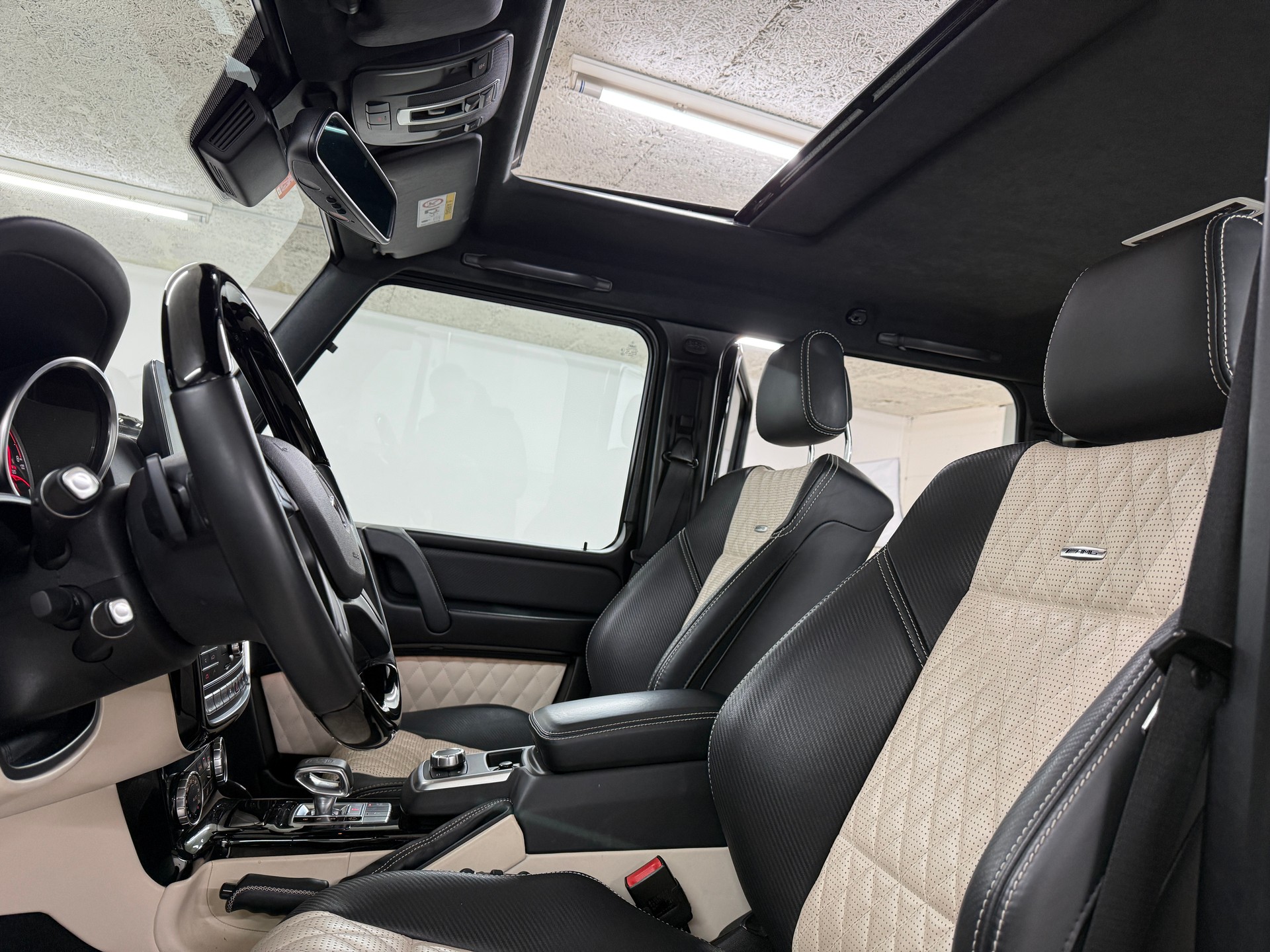 MERCEDES-BENZ G 63 AMG Exclusive Edition Obsidian Black Metallic Speedsh. Plus 7G-Tronic-image-6