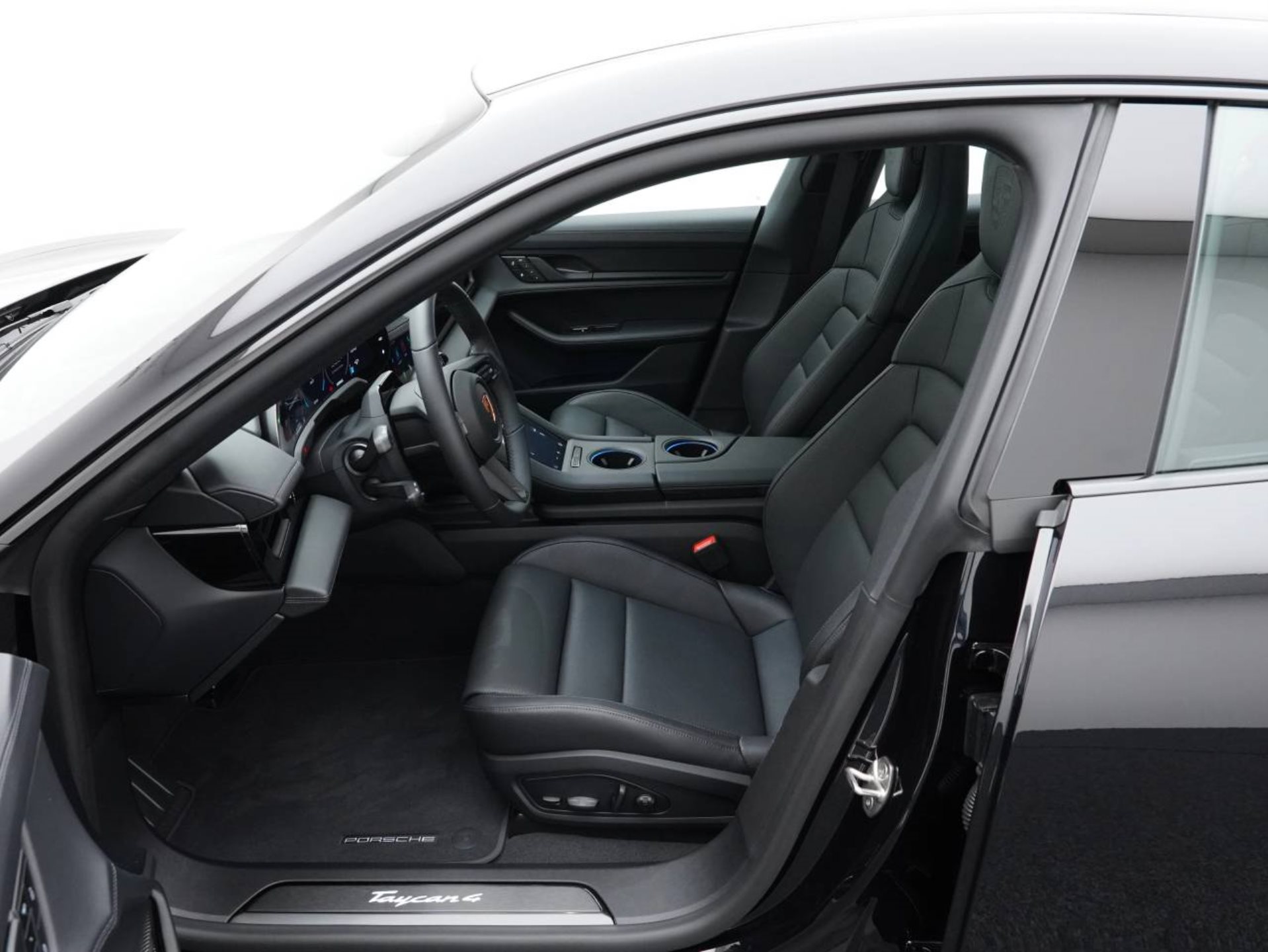 PORSCHE Taycan 4 Black Edition-image-4