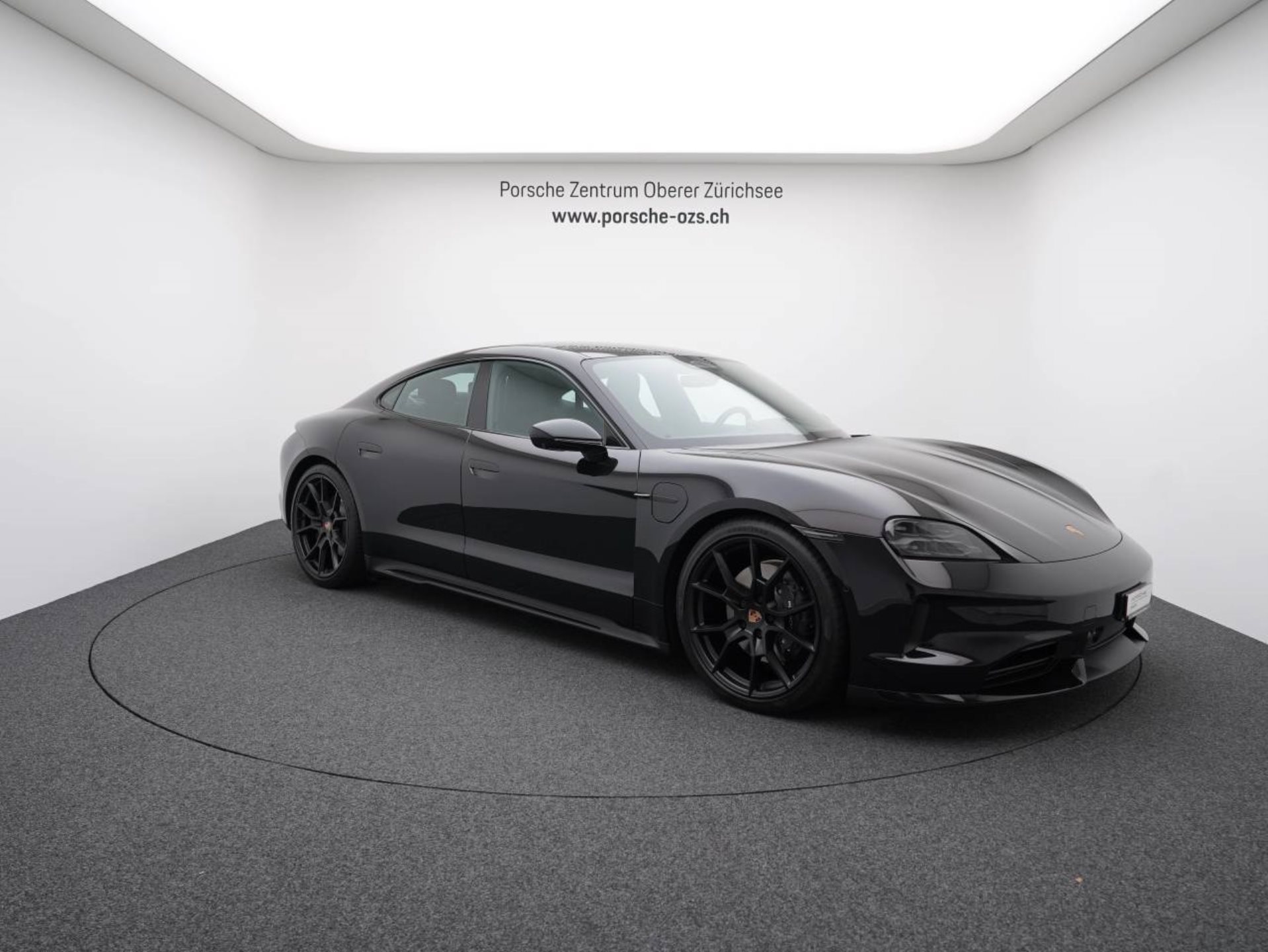 PORSCHE Taycan 4 Black Edition-image-8