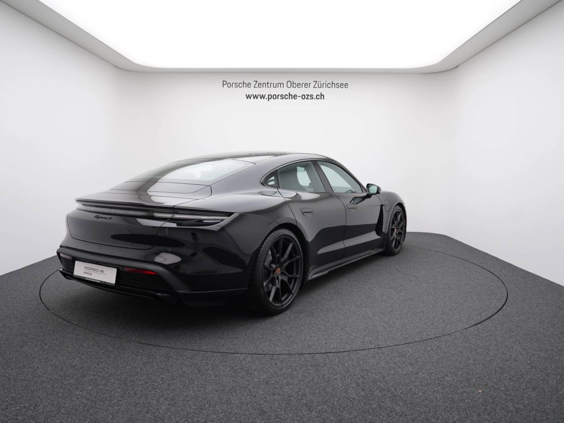 PORSCHE Taycan 4 Black Edition-image-6
