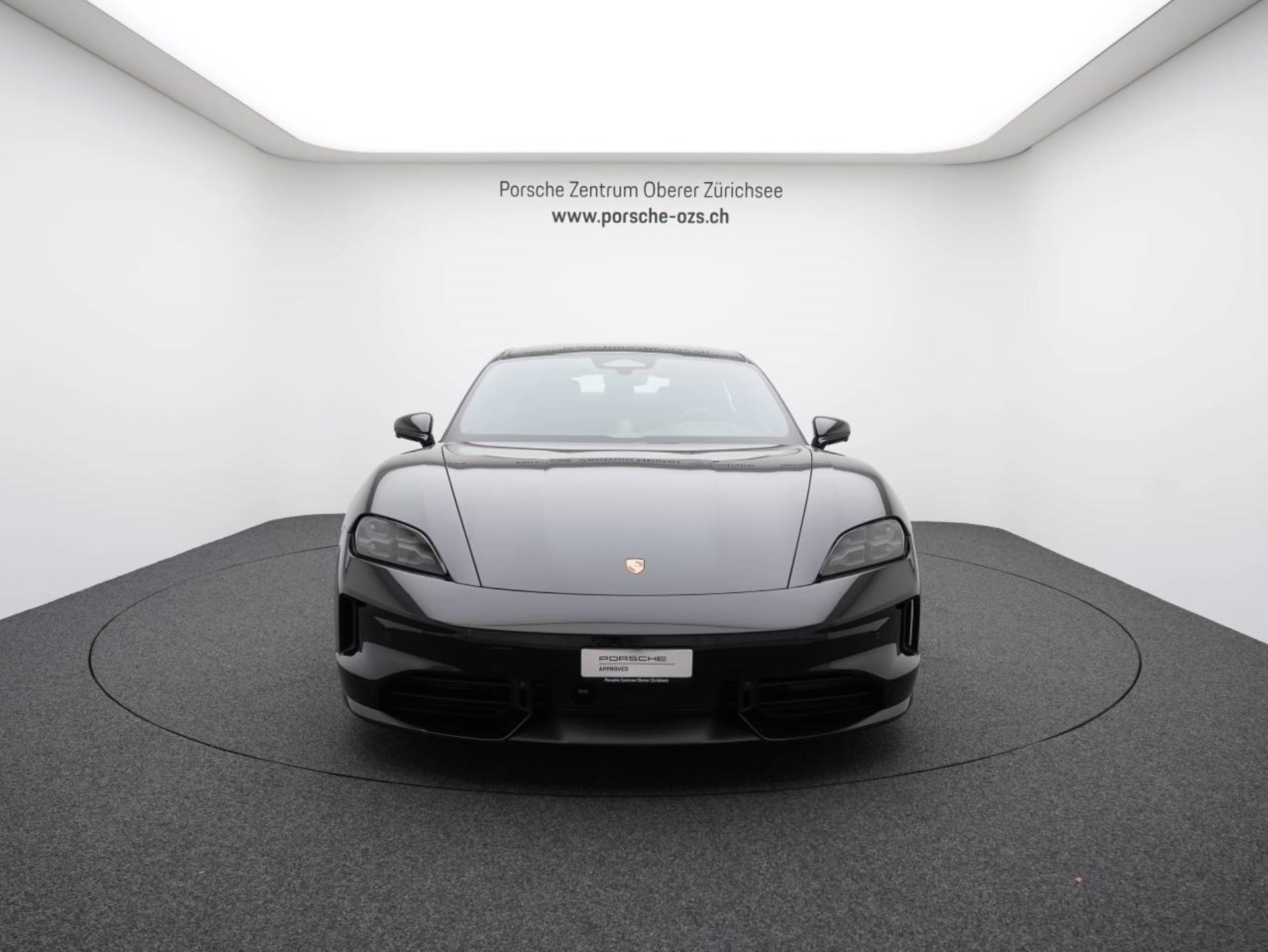 PORSCHE Taycan 4 Black Edition-image-9