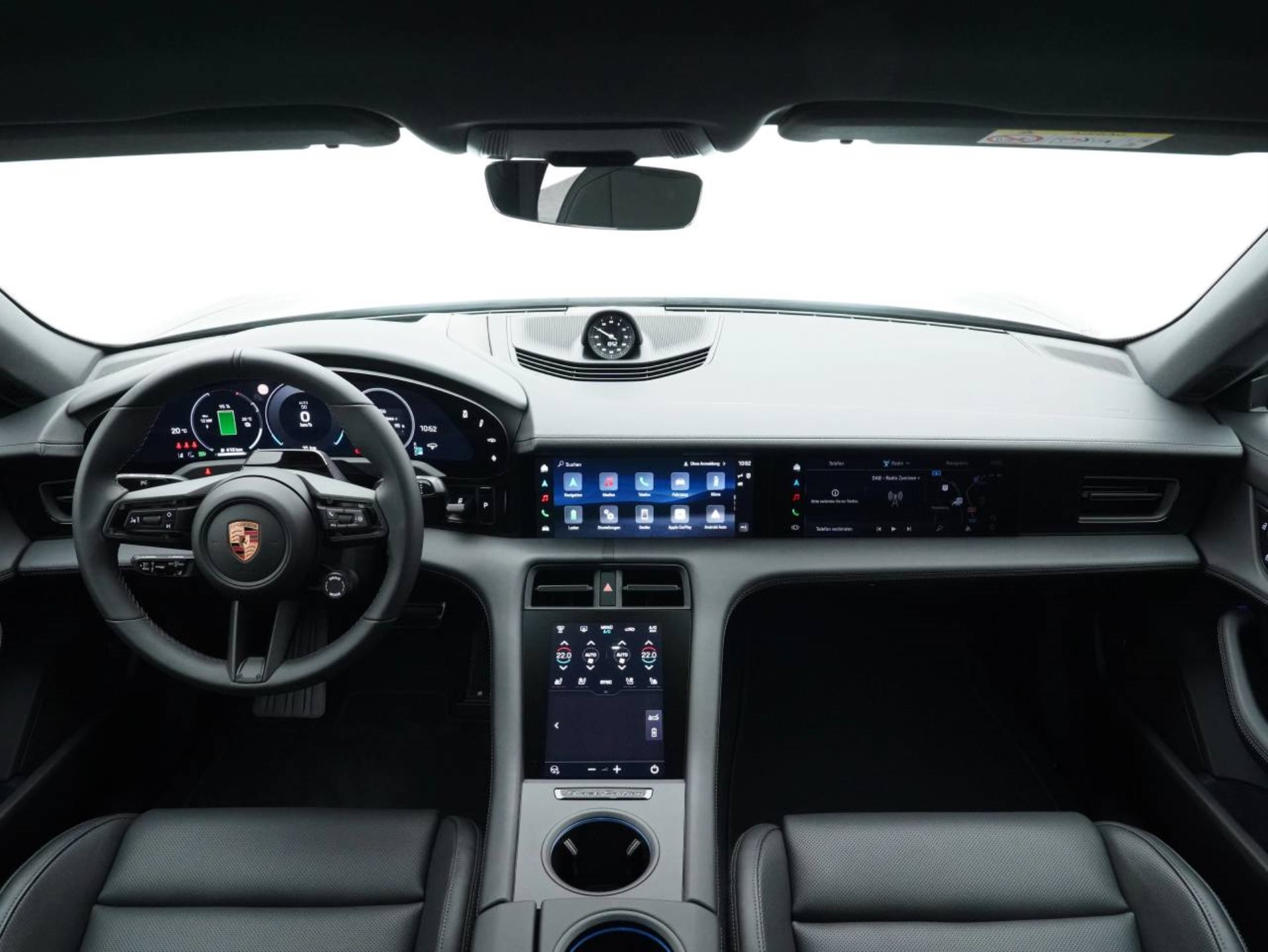 PORSCHE Taycan 4 Black Edition-image-14