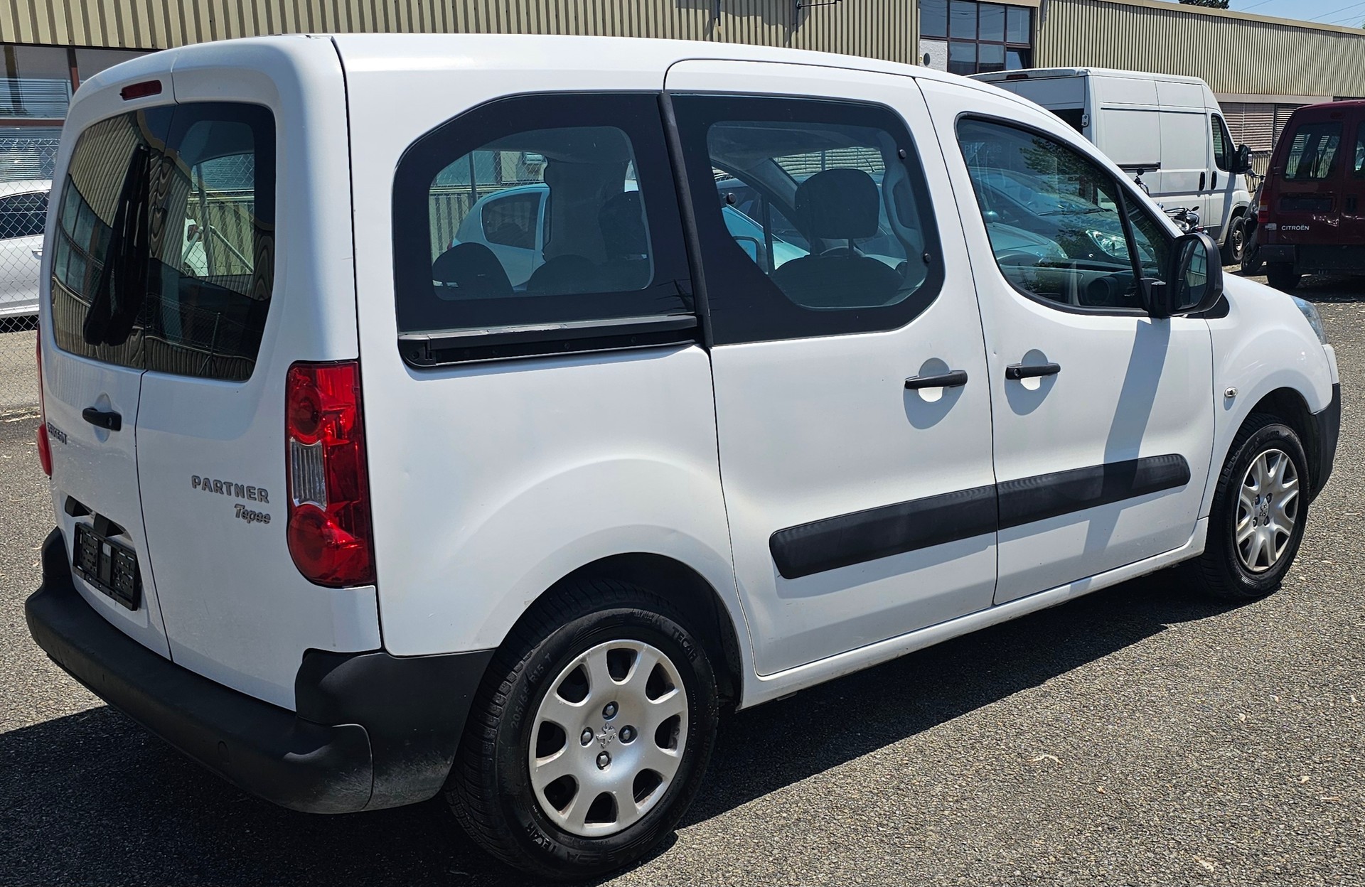 PEUGEOT Partner 1.6 Urban-image-2