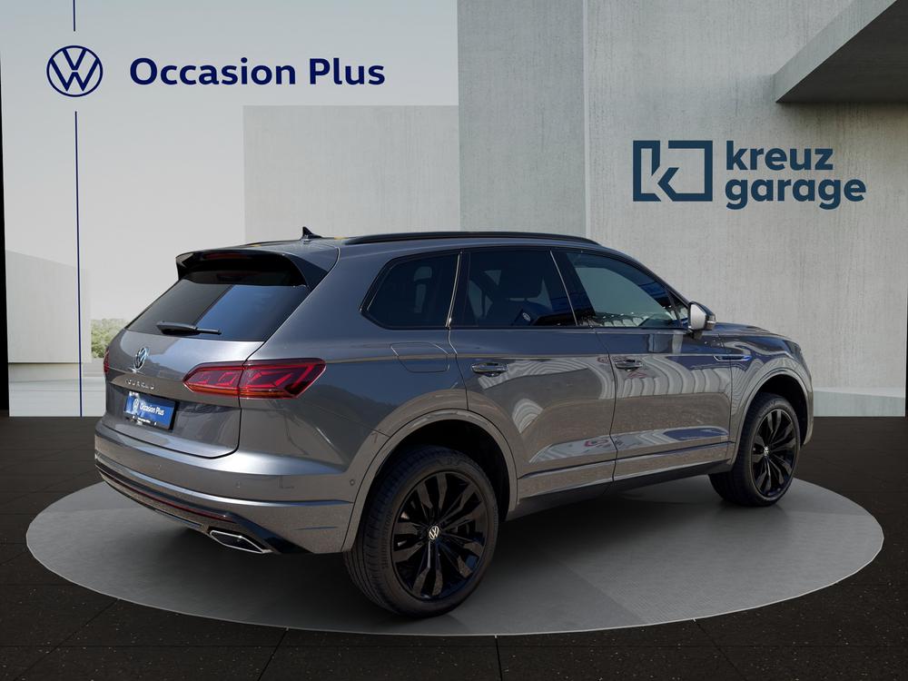 VW Touareg 3.0 TDI R Line Tiptronic-image-2