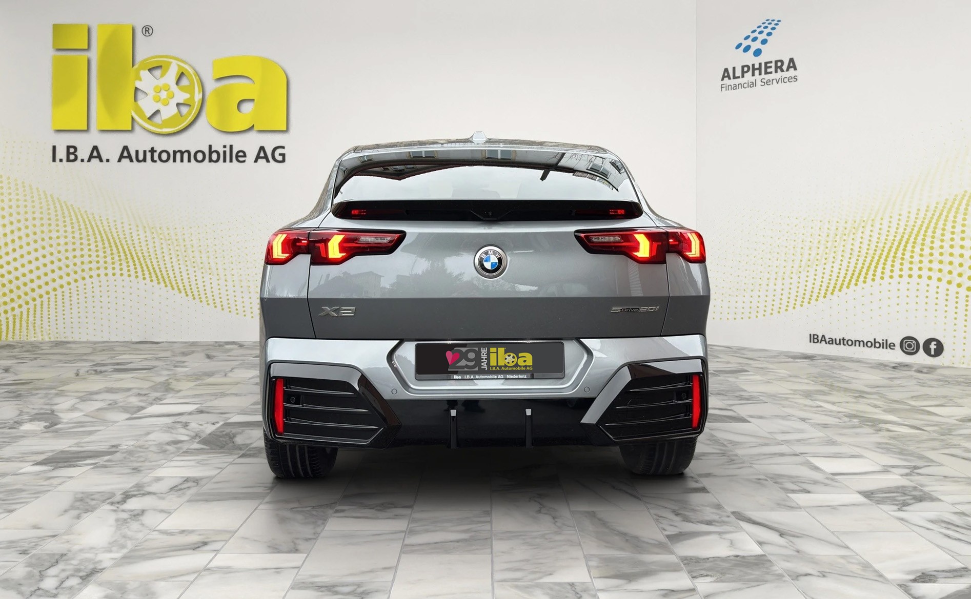 BMW X2 sDrive 20i 48V M Sport Head Up Display-showroom-element-3