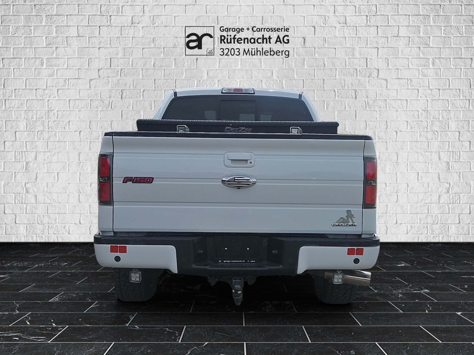 FORD F150 FX4 V8-showroom-element-3