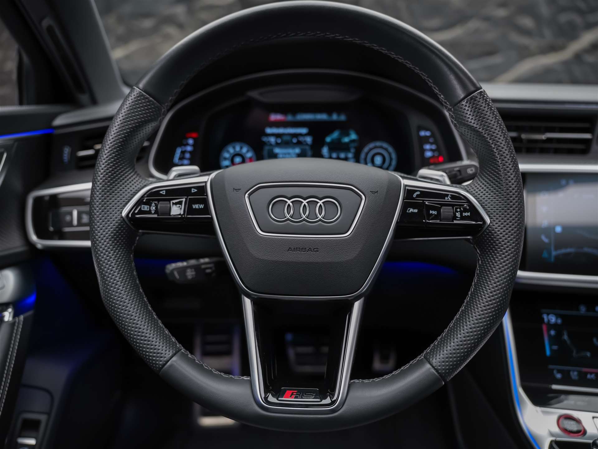 AUDI RS6 Avant 4.0 TFSI V8 quattro *Panorama*Sitzlüftung*Head-Up*Standheizung*-image-31