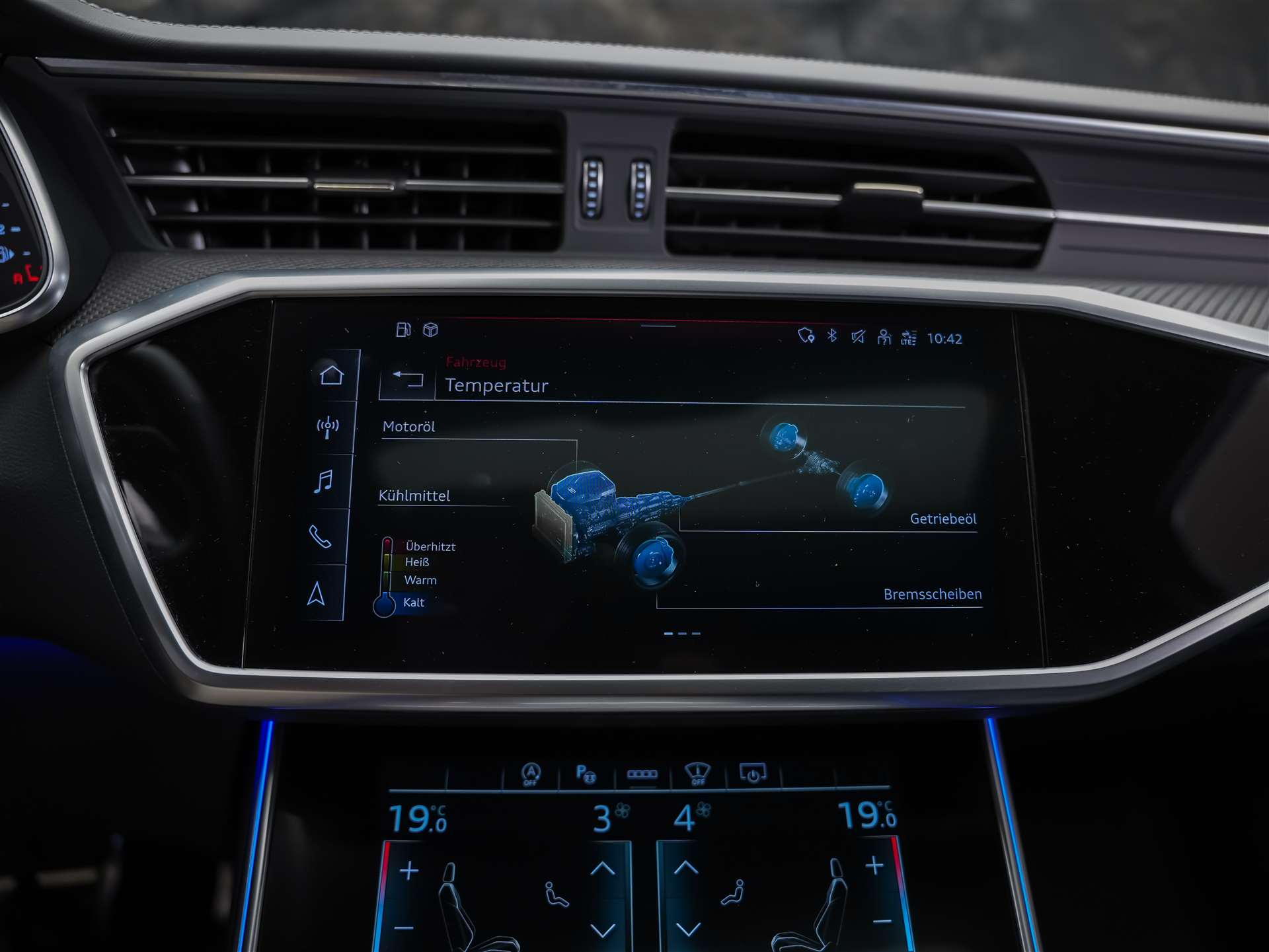AUDI RS6 Avant 4.0 TFSI V8 quattro *Panorama*Sitzlüftung*Head-Up*Standheizung*-image-38