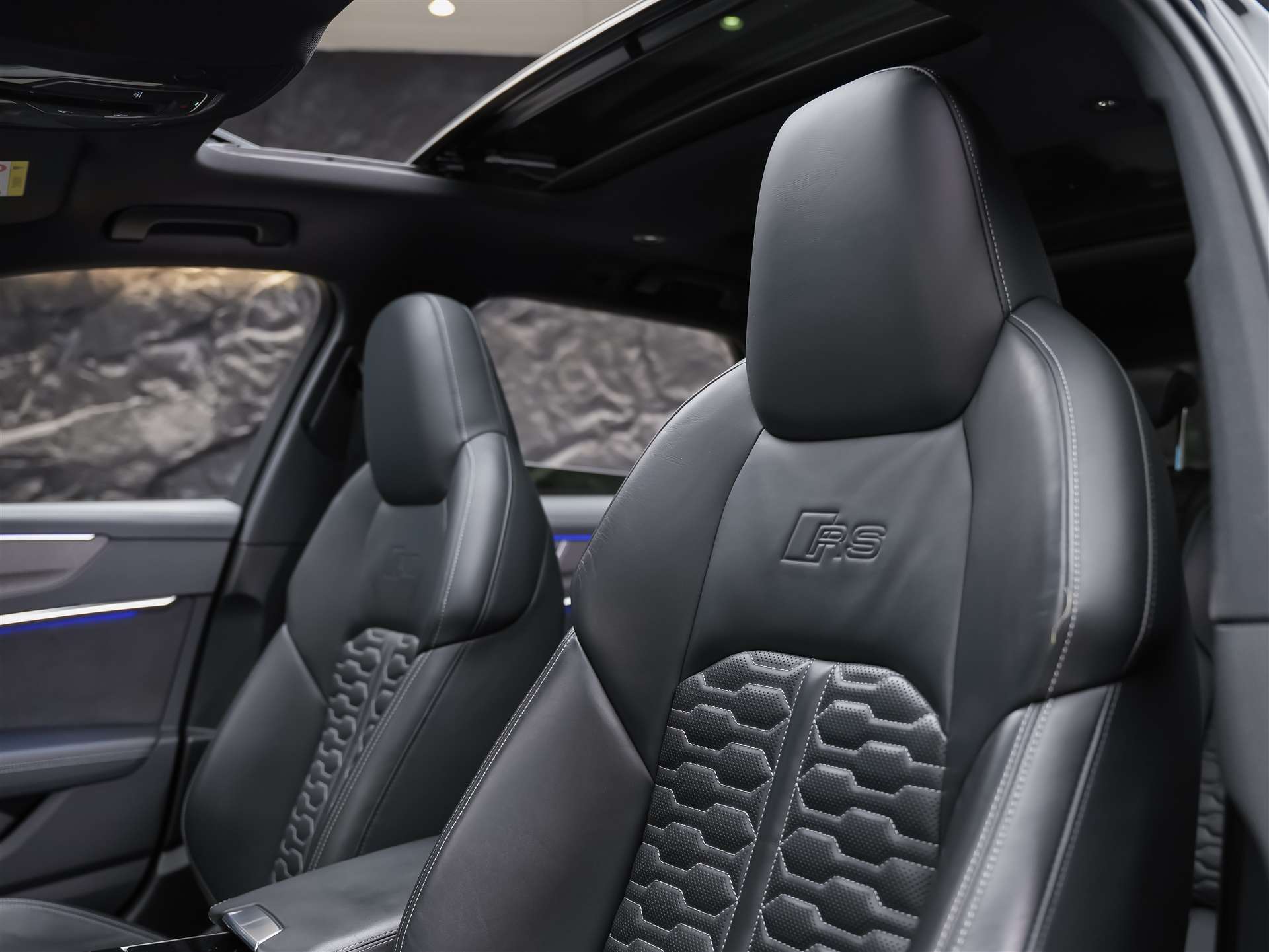 AUDI RS6 Avant 4.0 TFSI V8 quattro *Panorama*Sitzlüftung*Head-Up*Standheizung*-image-10
