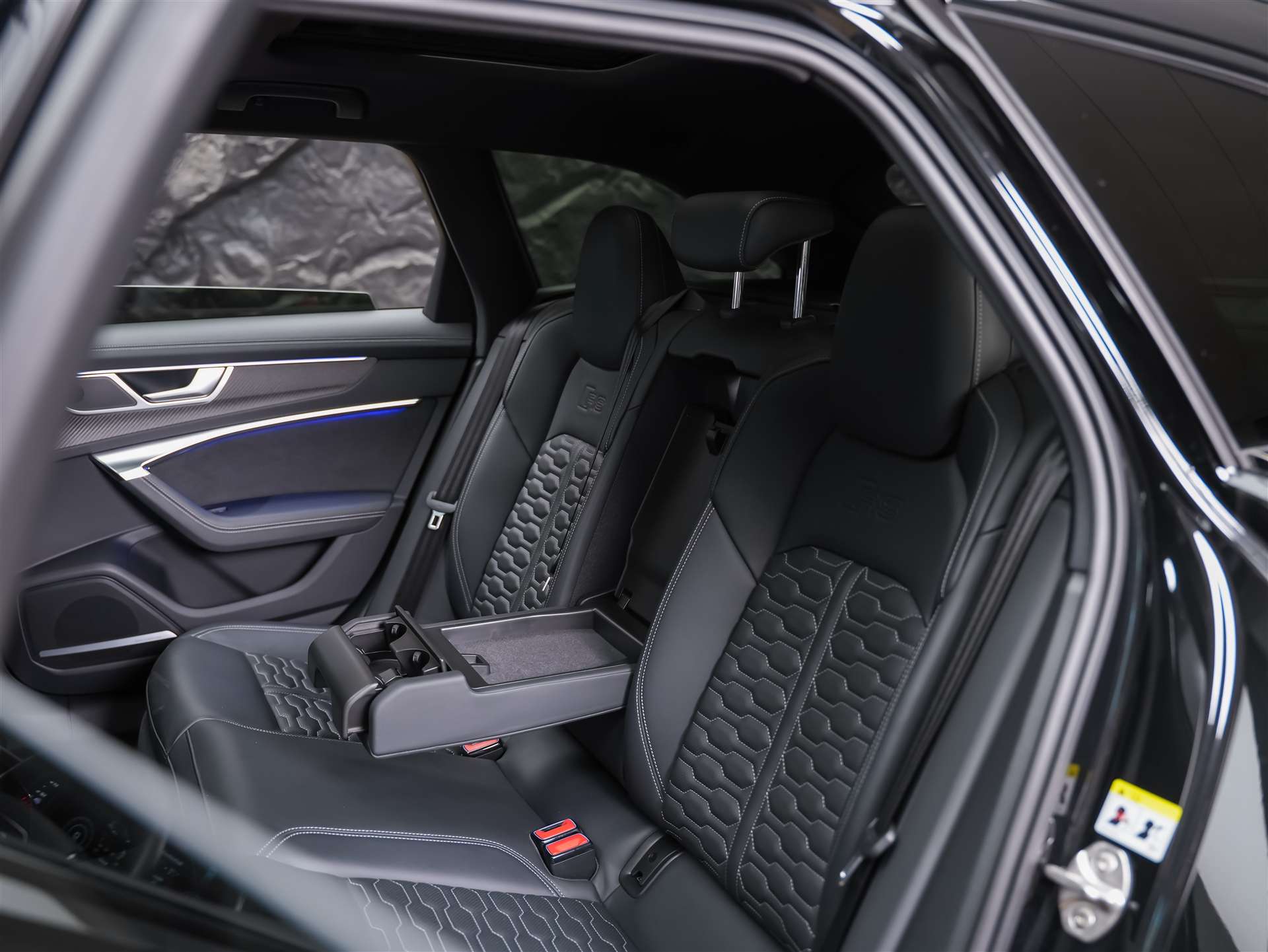 AUDI RS6 Avant 4.0 TFSI V8 quattro *Panorama*Sitzlüftung*Head-Up*Standheizung*-image-15