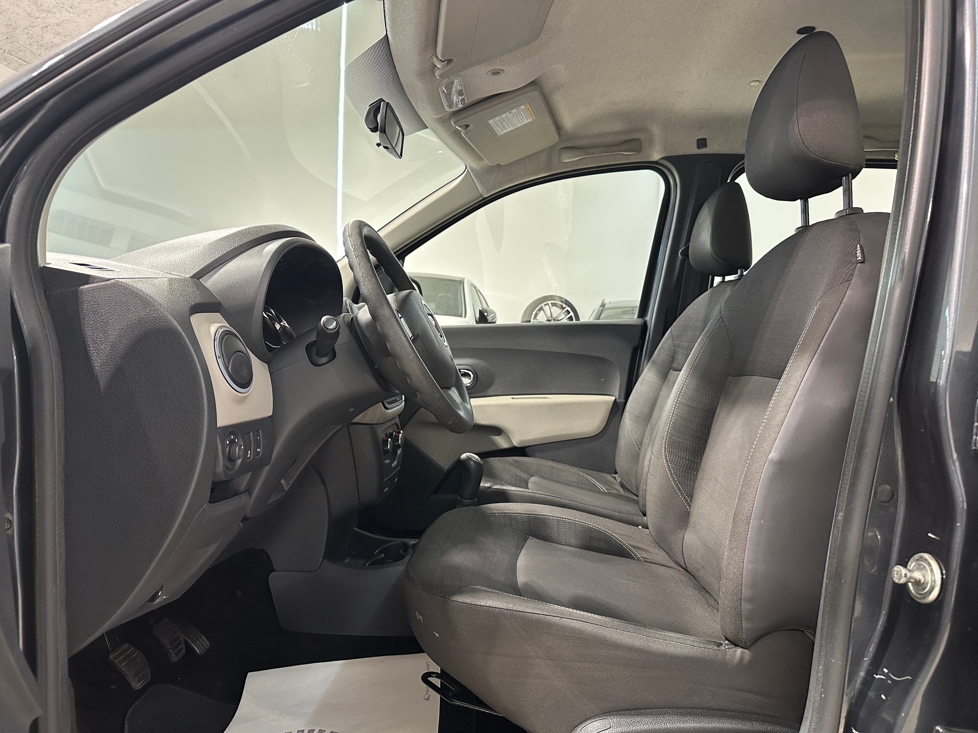 DACIA Lodgy 1.2 Turbo Lauréate 5PL-image-13