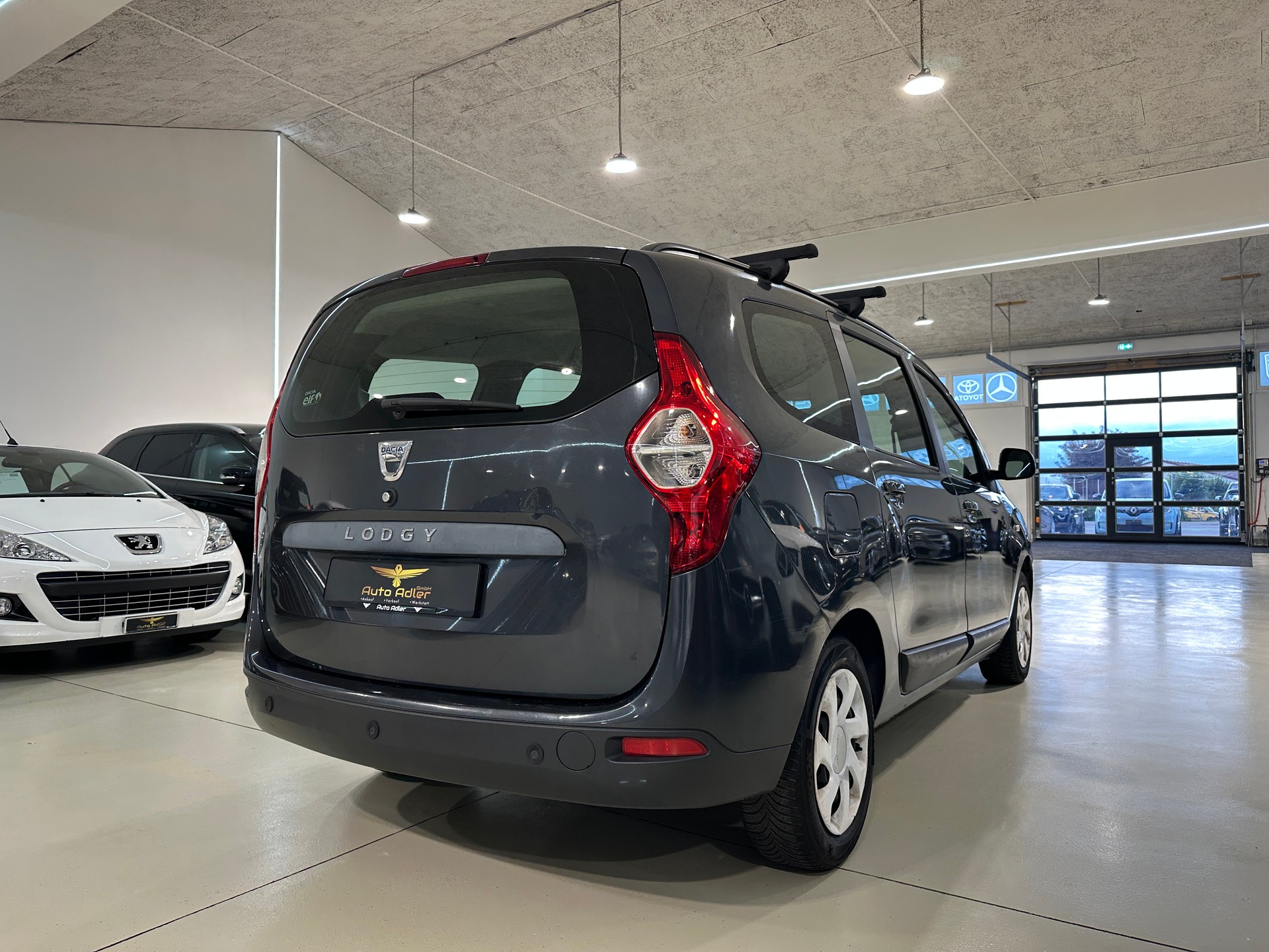 DACIA Lodgy 1.2 Turbo Lauréate 5PL-image-8