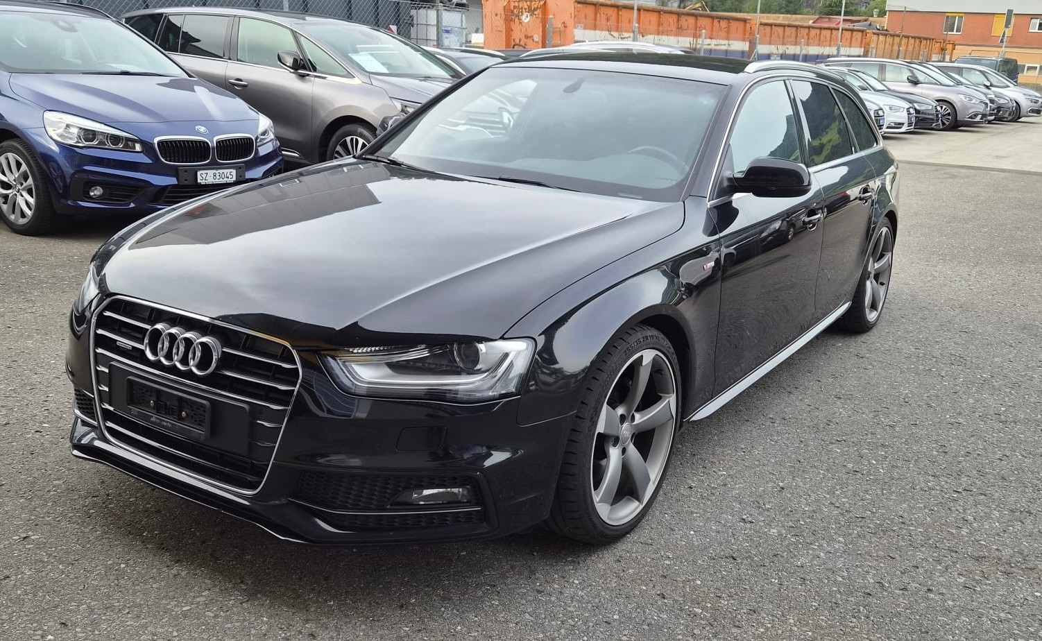 AUDI A4 Avant 2.0 TDI S-Line 4x4 *** Navigation *Teilleder * Klima * AHK 1600 kg. * ab MFK 03.06.2026 * 1 Jahr Garantie möglich ***-showroom-element-1
