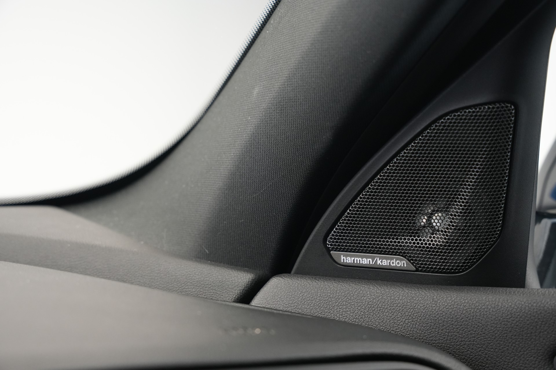 BMW M135i xDrive Steptronic-image-23