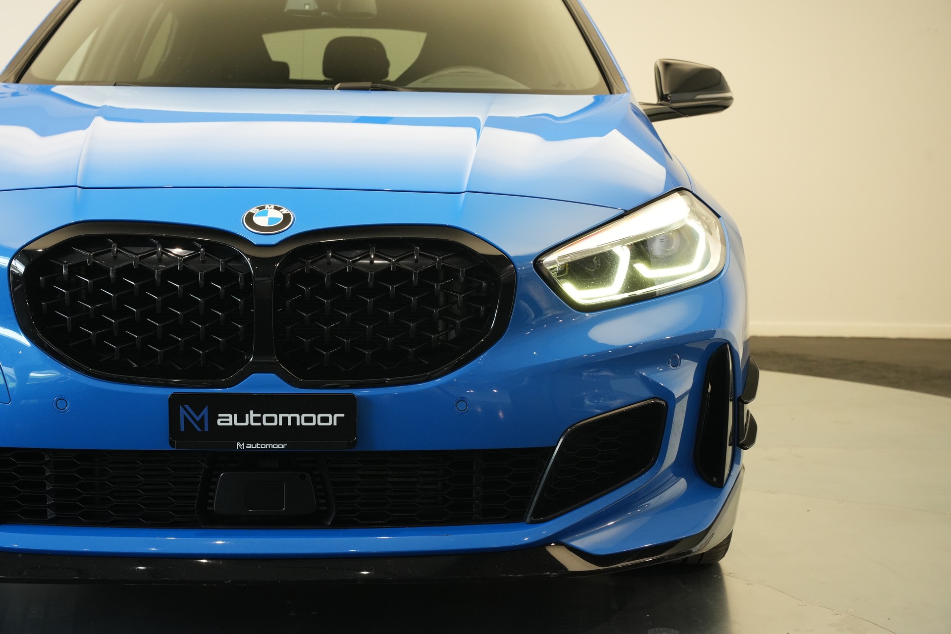 BMW M135i xDrive Steptronic-image-50