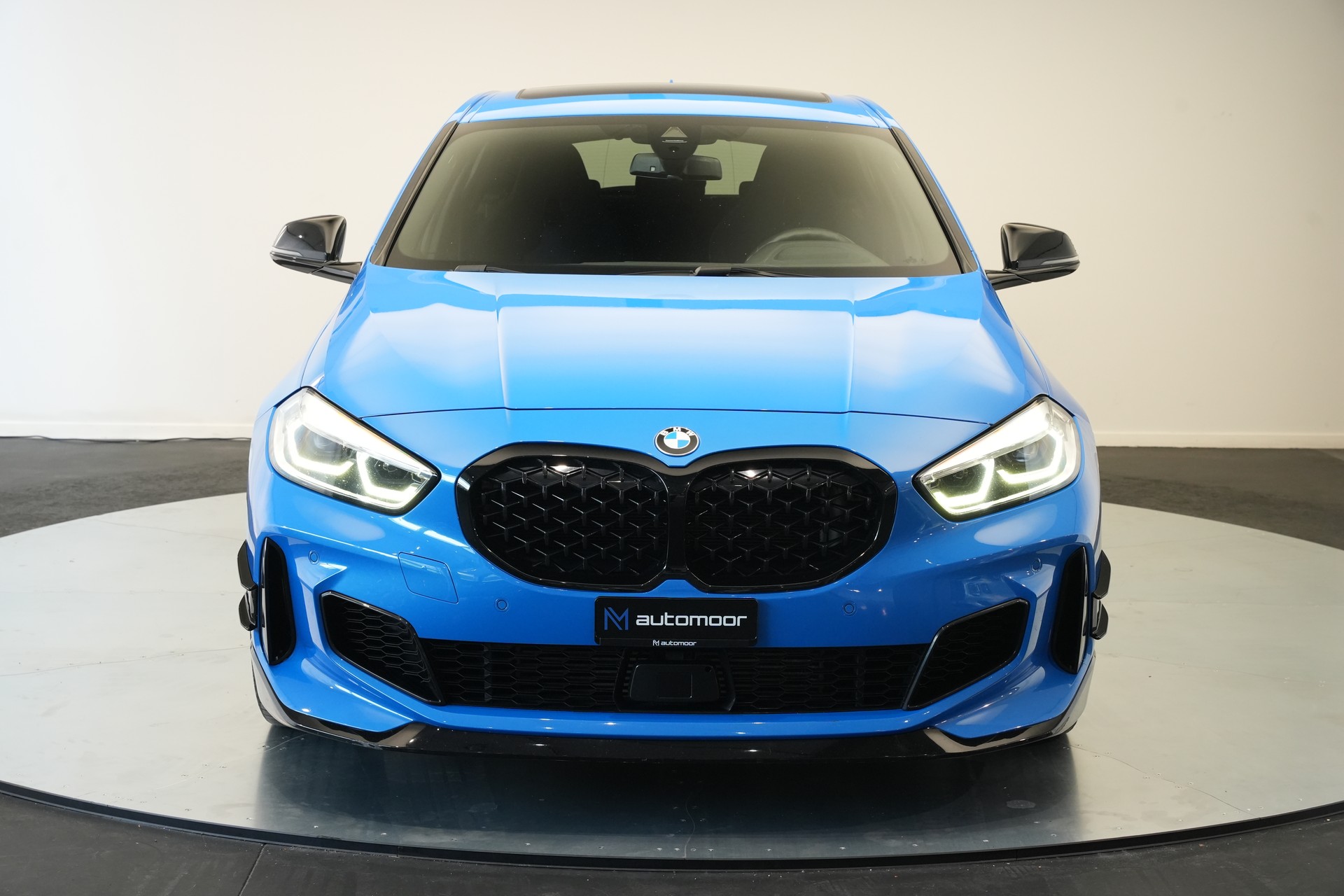 BMW M135i xDrive Steptronic-image-51