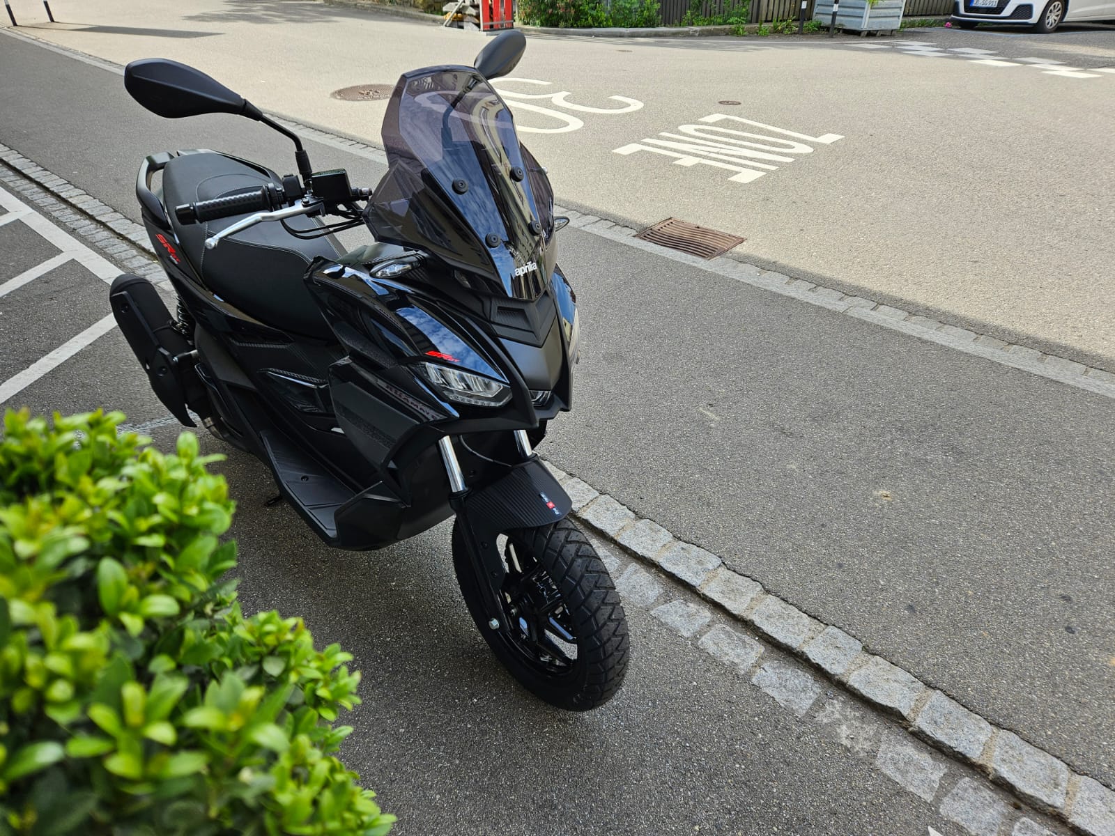 APRILIA SR 125 GT ABS E5+-showroom-element-3