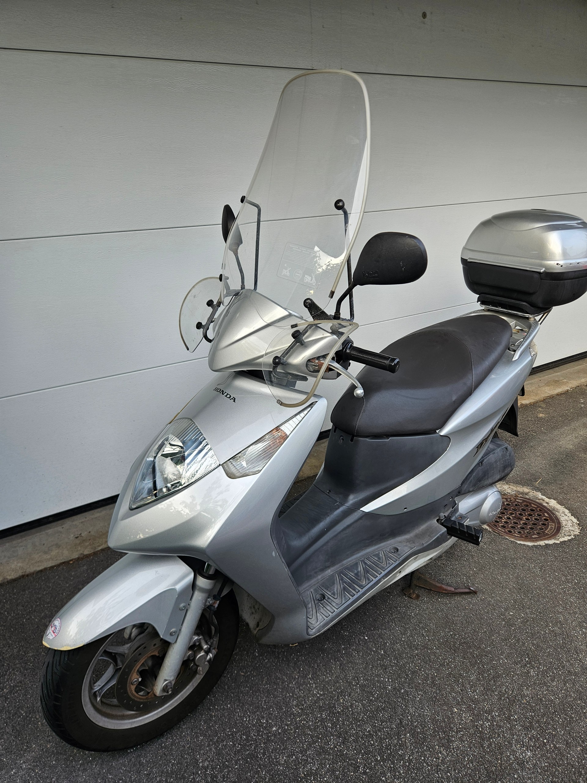 HONDA SES 125 Dylan-image-3